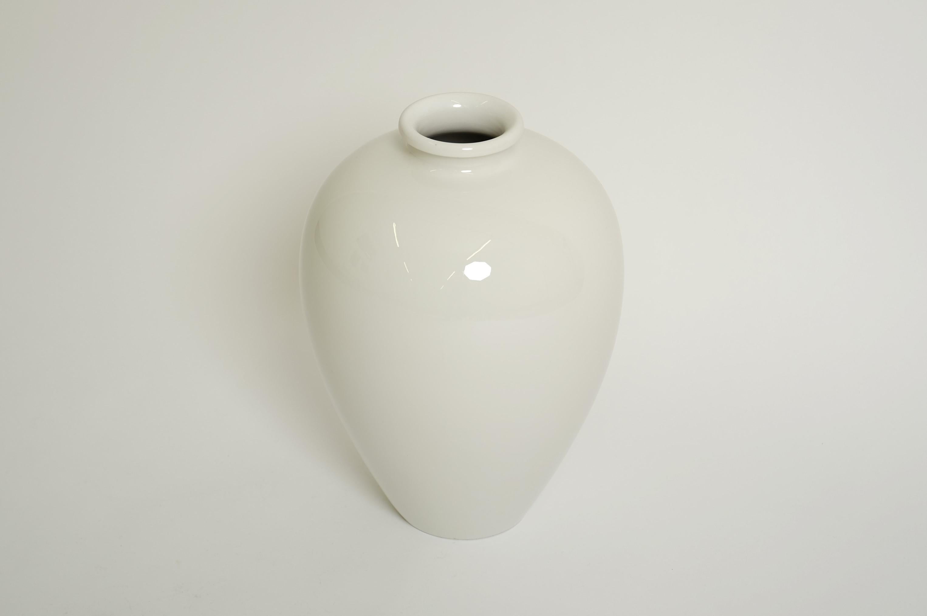 Grande vaso bianco KPM Berlin Porcelain Trude Petri Bauhaus, Germania anni '30 in vendita 3