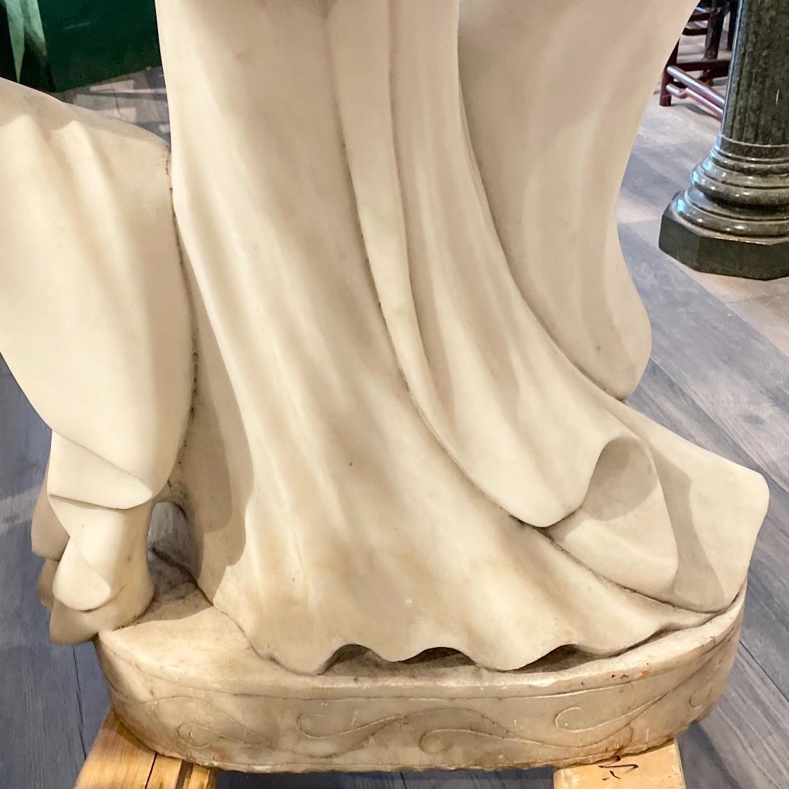 Grande statua in marmo bianco di Apsara cinese volante in vendita 3