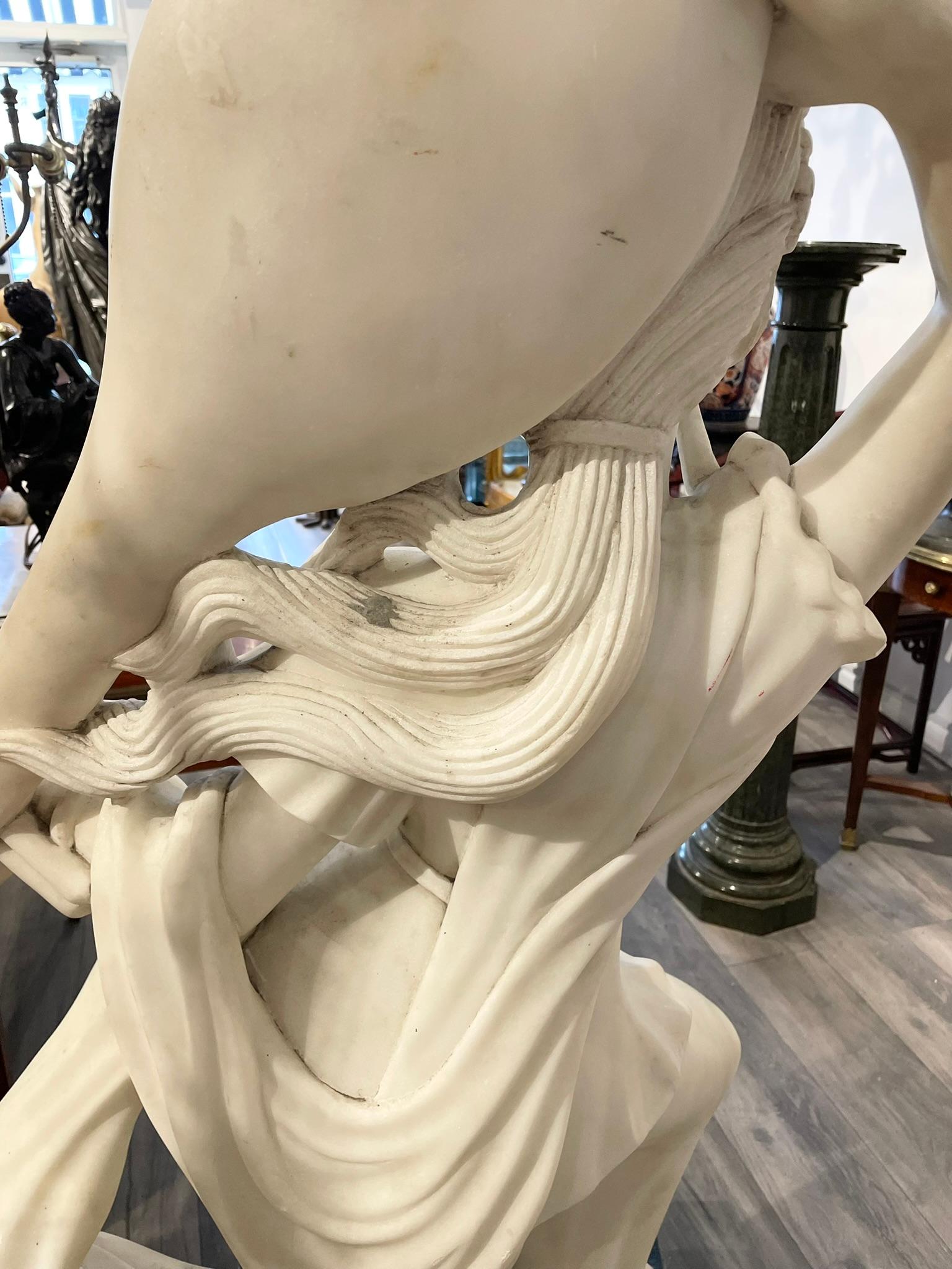 XX secolo Grande statua in marmo bianco di Apsara cinese volante in vendita