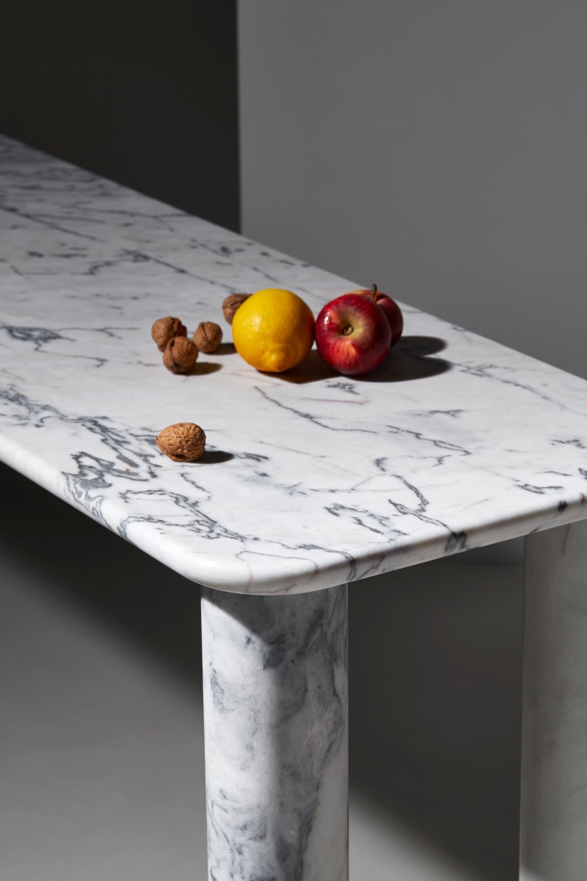 Marbre Grande table à manger Sunday en marbre blanc, Jean-Baptiste Souletie en vente