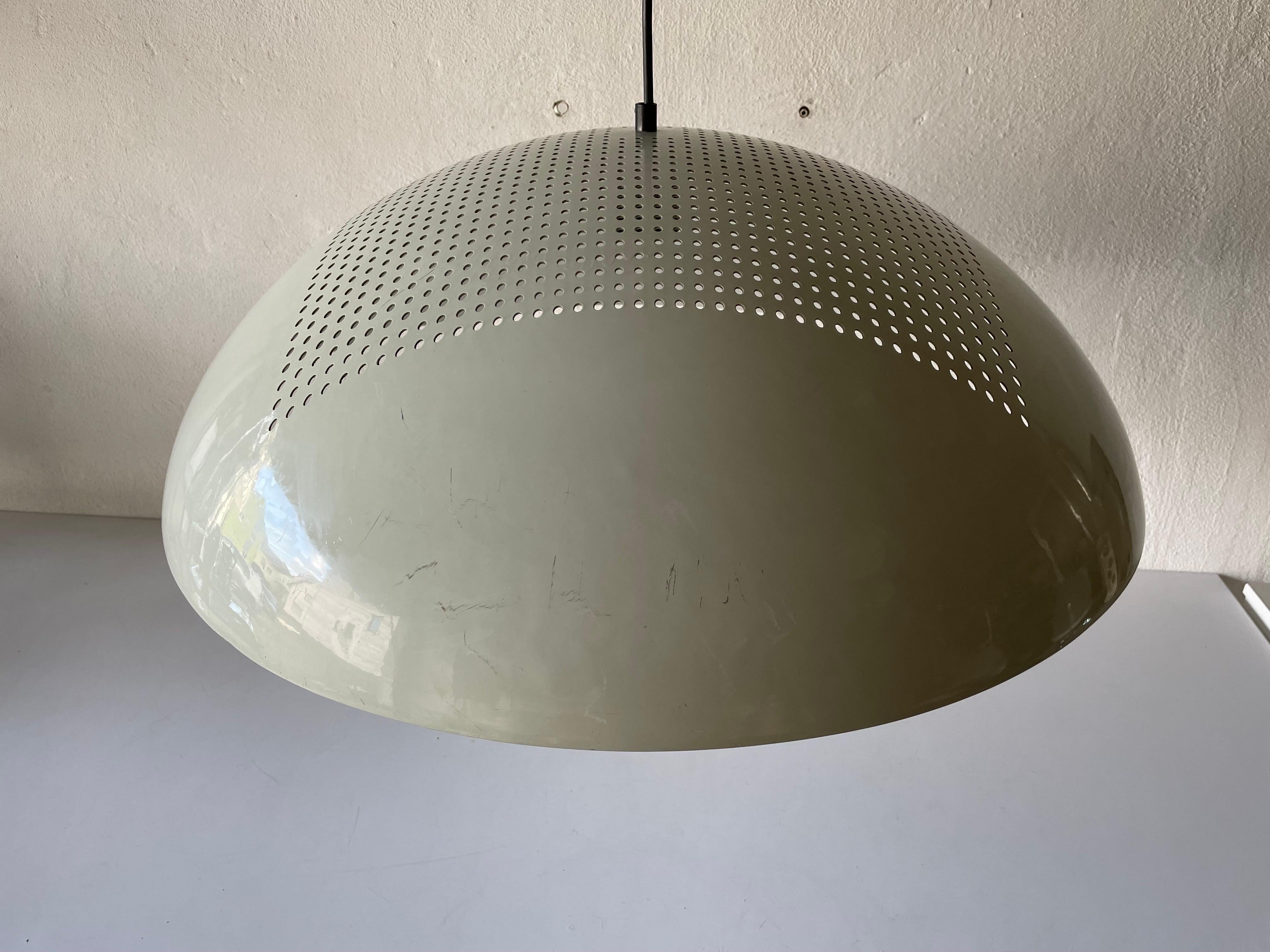 Large White Metal Pendant Lamp Piuluce s.r.l Vicenza, 1960s, Italy

Lampshade is in very good vintage condition.

This lamp works with E27 light bulbs. 
Wired and suitable to use with 220V and 110V for all countries.

Measurements:
Diameter and