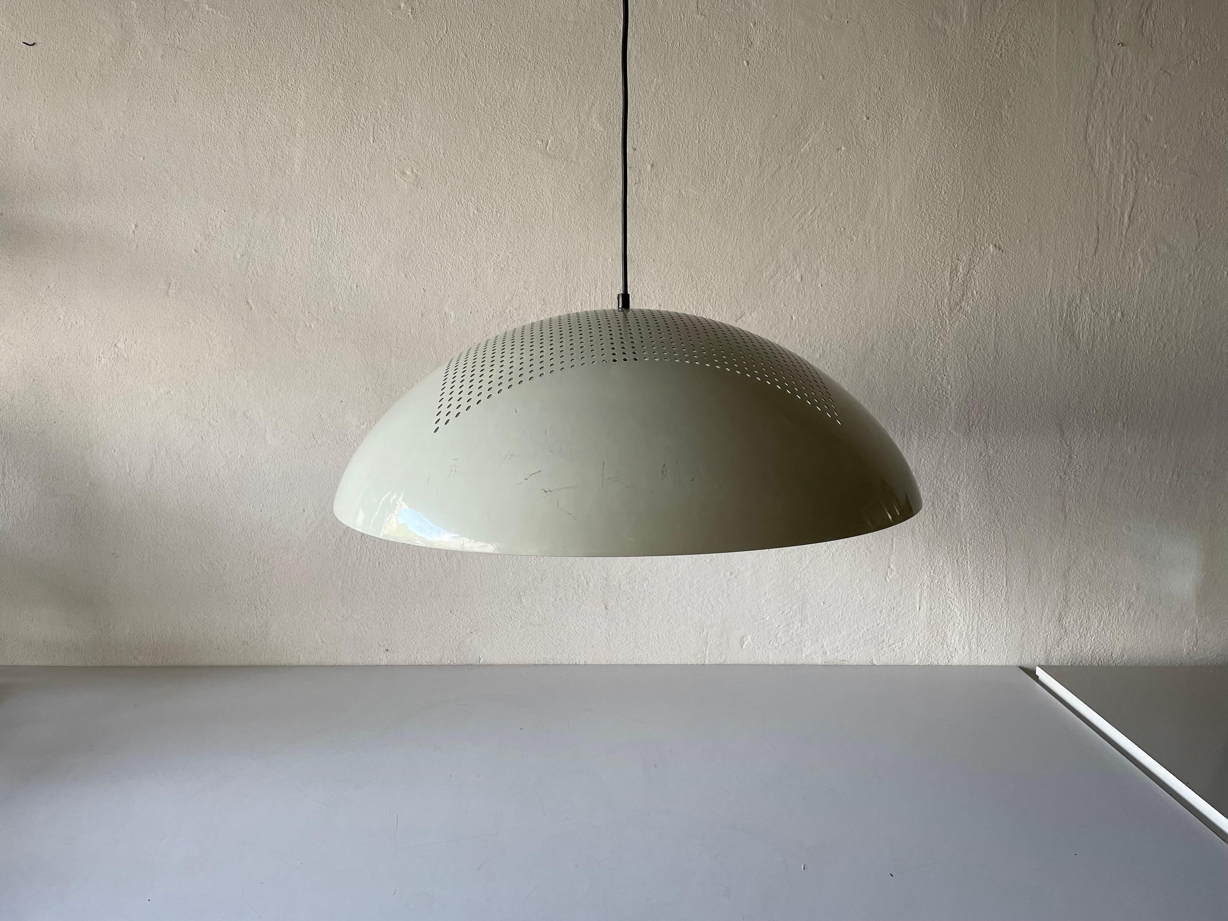 Large White Metal Pendant Lamp by Piuluce s.r.l Vicenza, 1960s, Italy In Excellent Condition For Sale In Hagenbach, DE