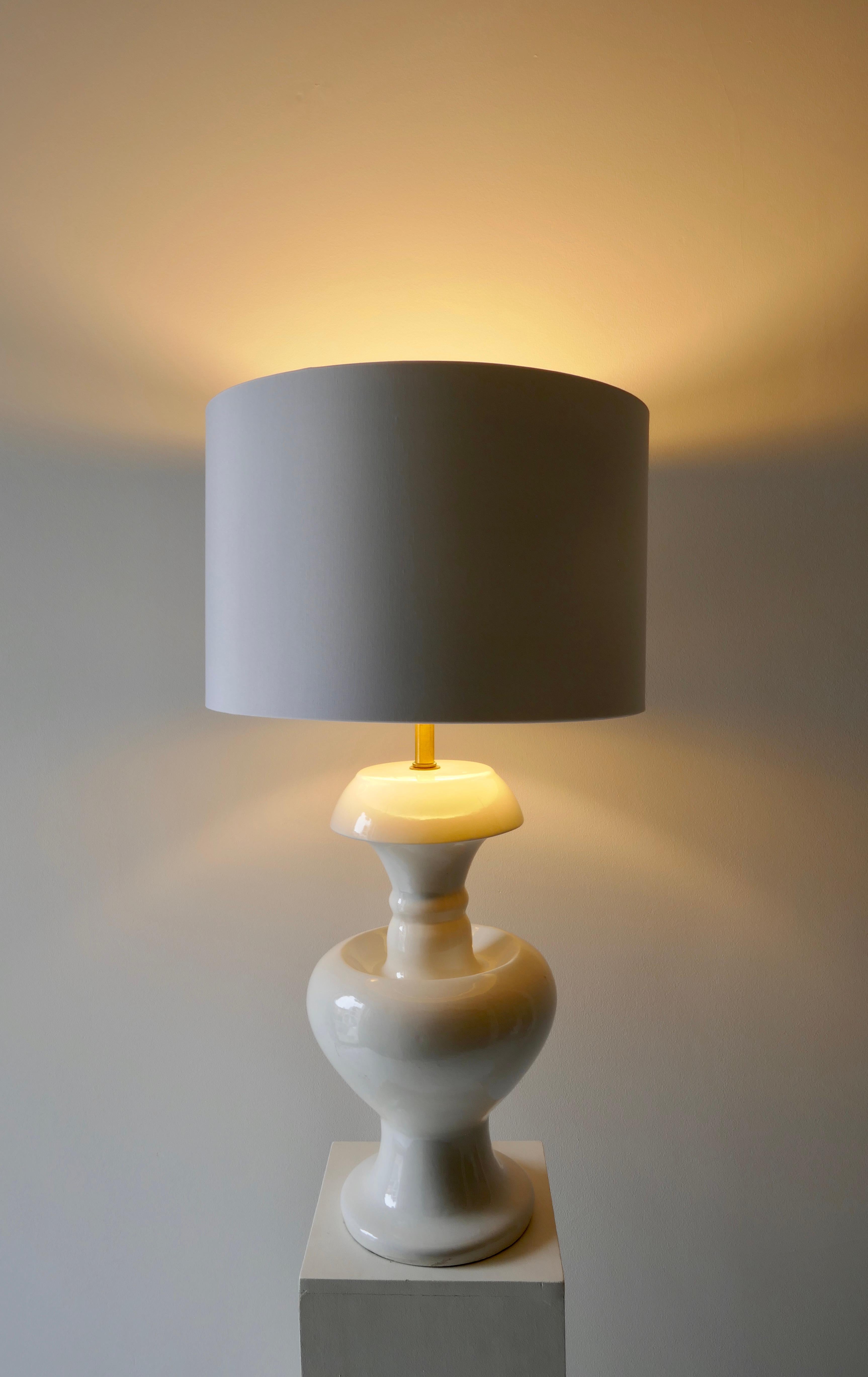 Ceramic Large White Mid Century American Table Lamp For Sale