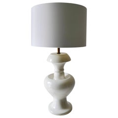 Große weiße amerikanische Tischlampe aus der Mitte des Jahrhunderts