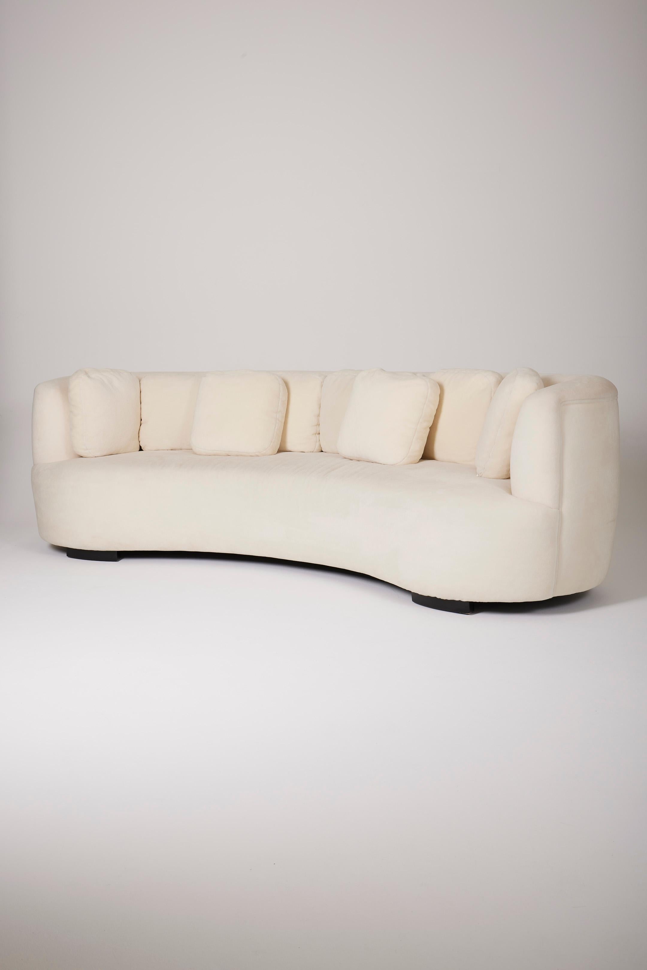 Large white mohair half-moon sofa. Excellent condition.
DV1109