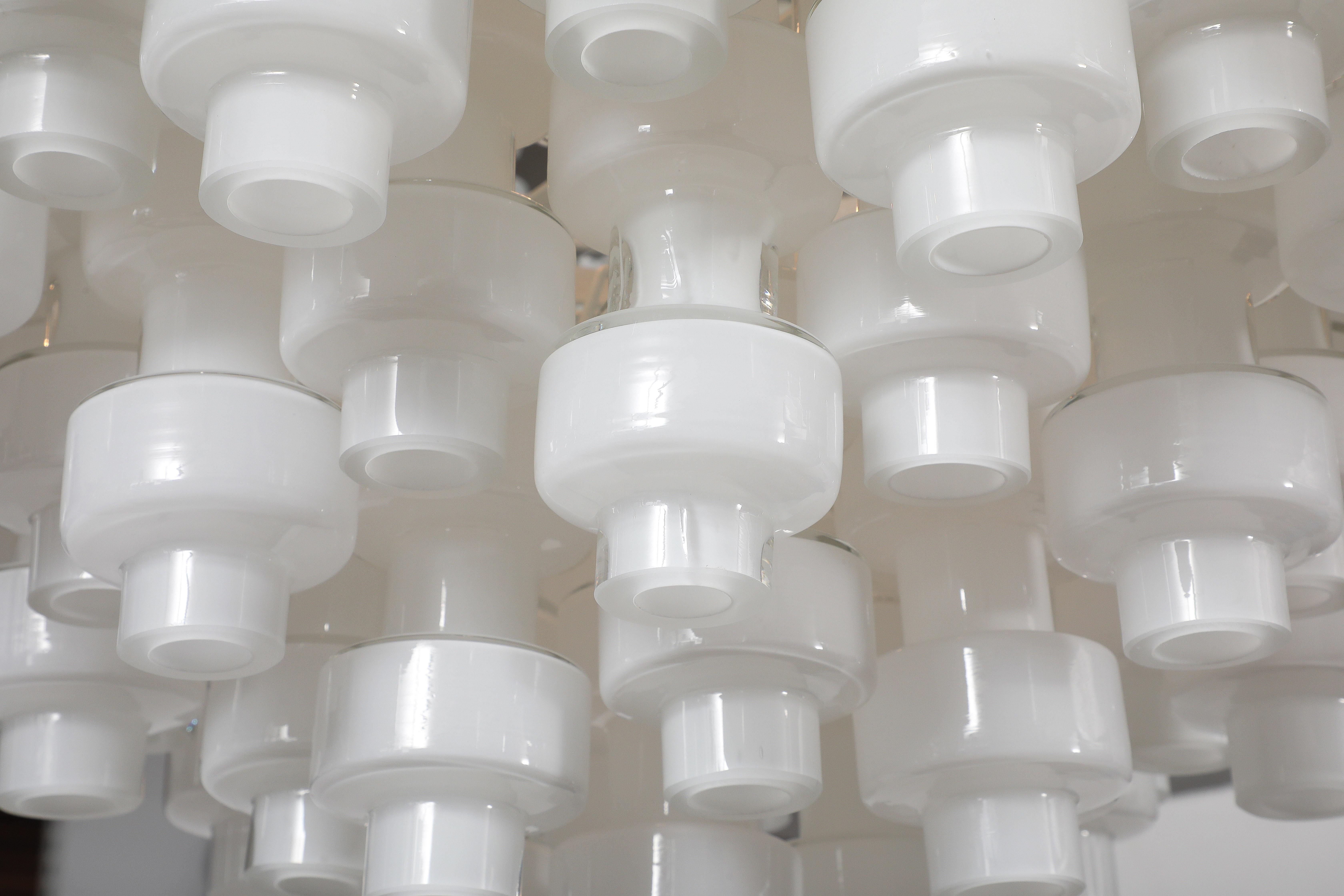 Large White Murano Glass  Chandelier For Sale 4