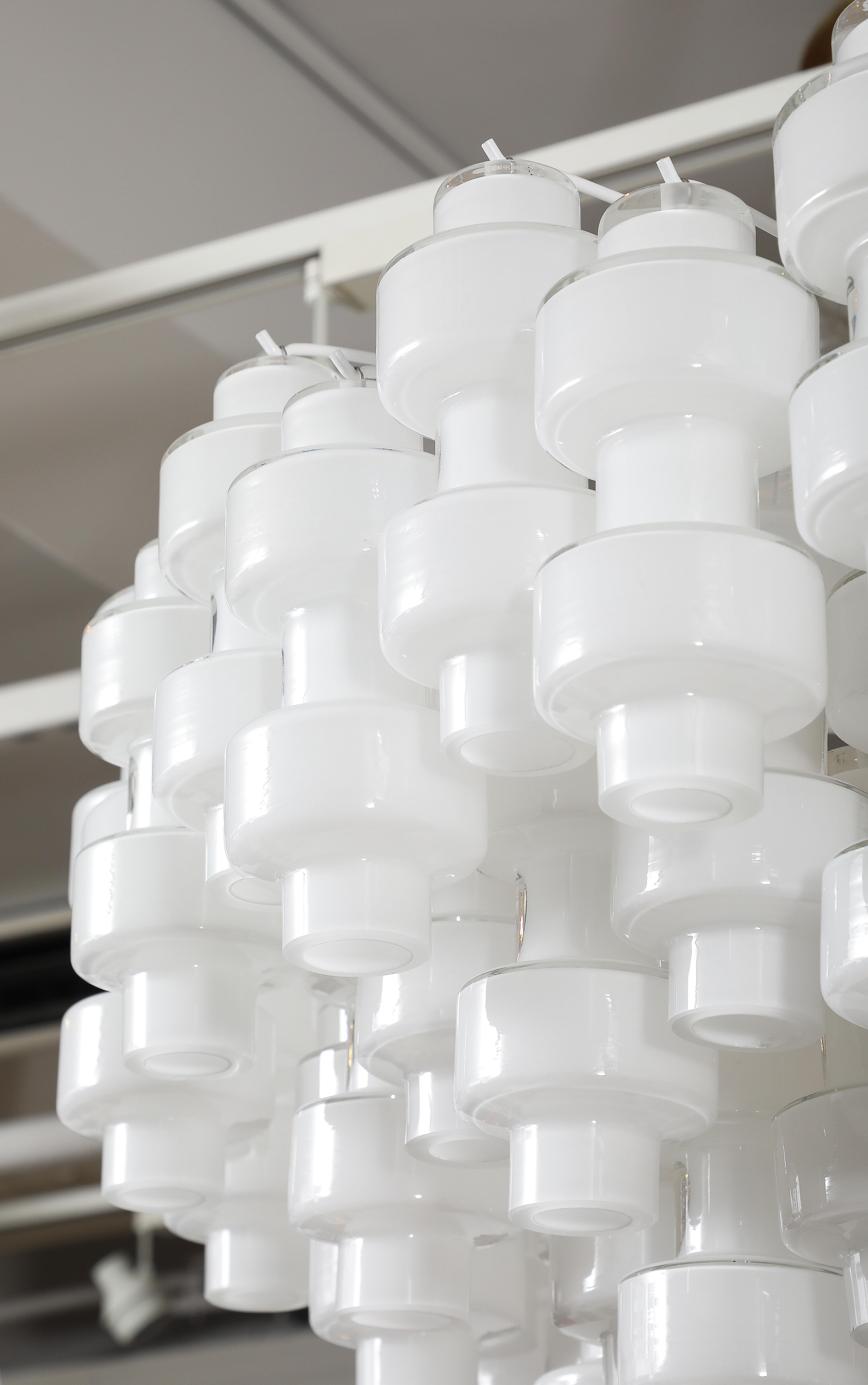 Large White Murano Glass  Chandelier For Sale 1