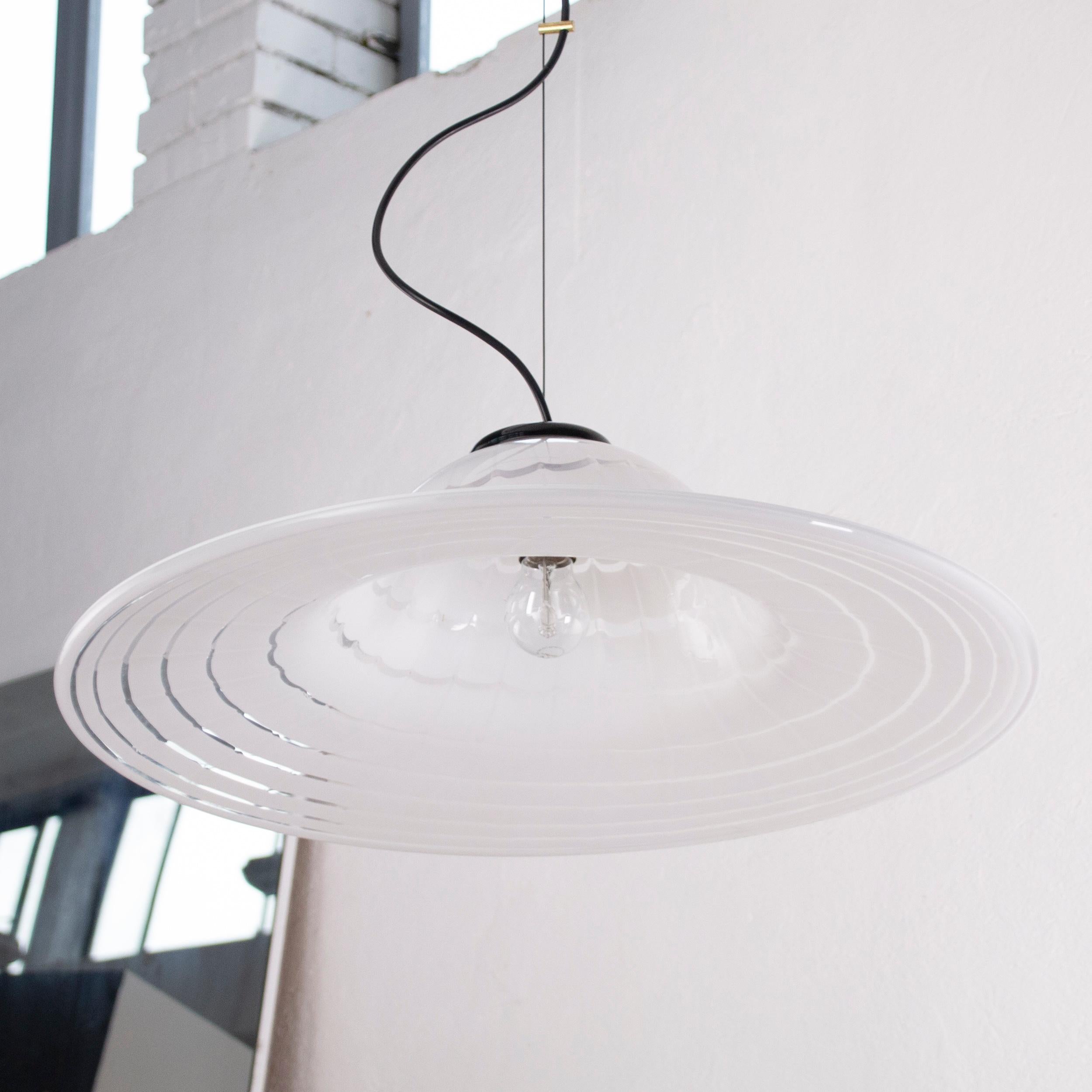 Steel Large White Murano Glass Pendant Lamp with Fenicio pattern made in Italy, 1970s For Sale