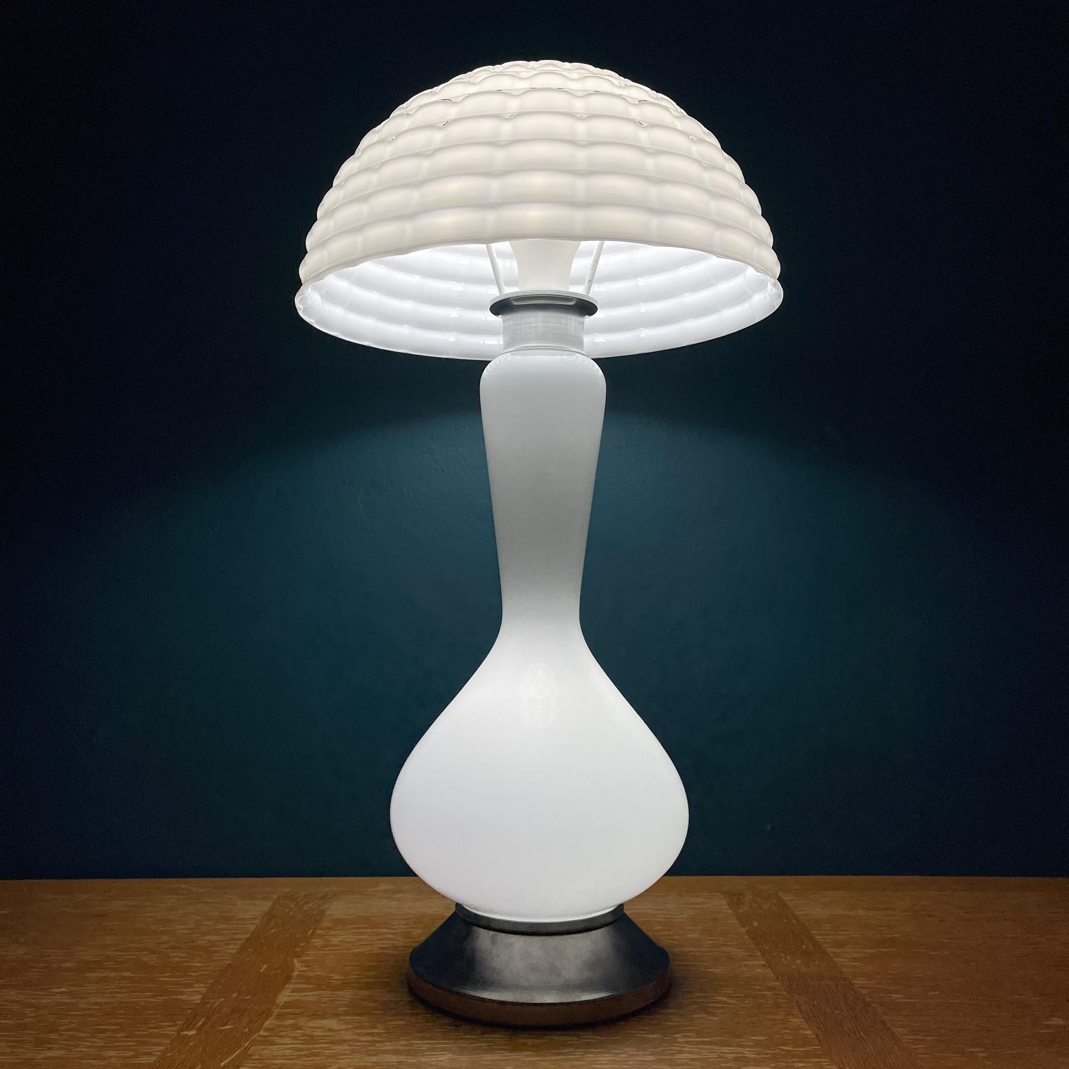 Large White Murano Table Lamp Mushroom, Italy 1970s For Sale 4