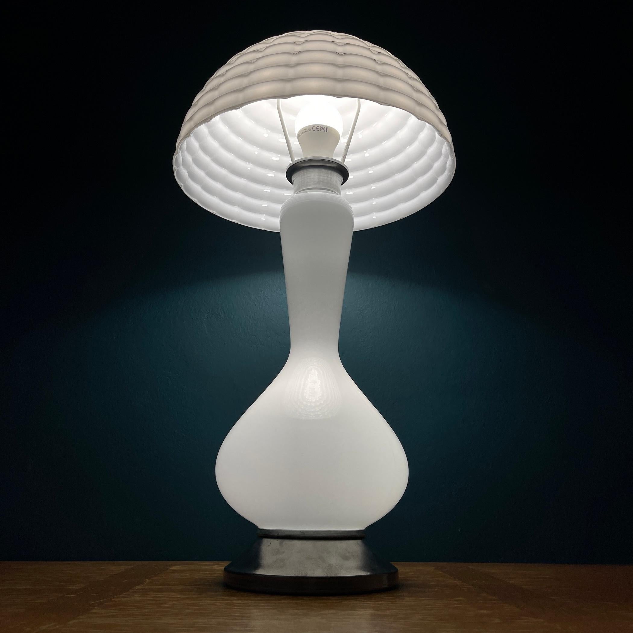 Large White Murano Table Lamp Mushroom, Italy 1970s For Sale 5