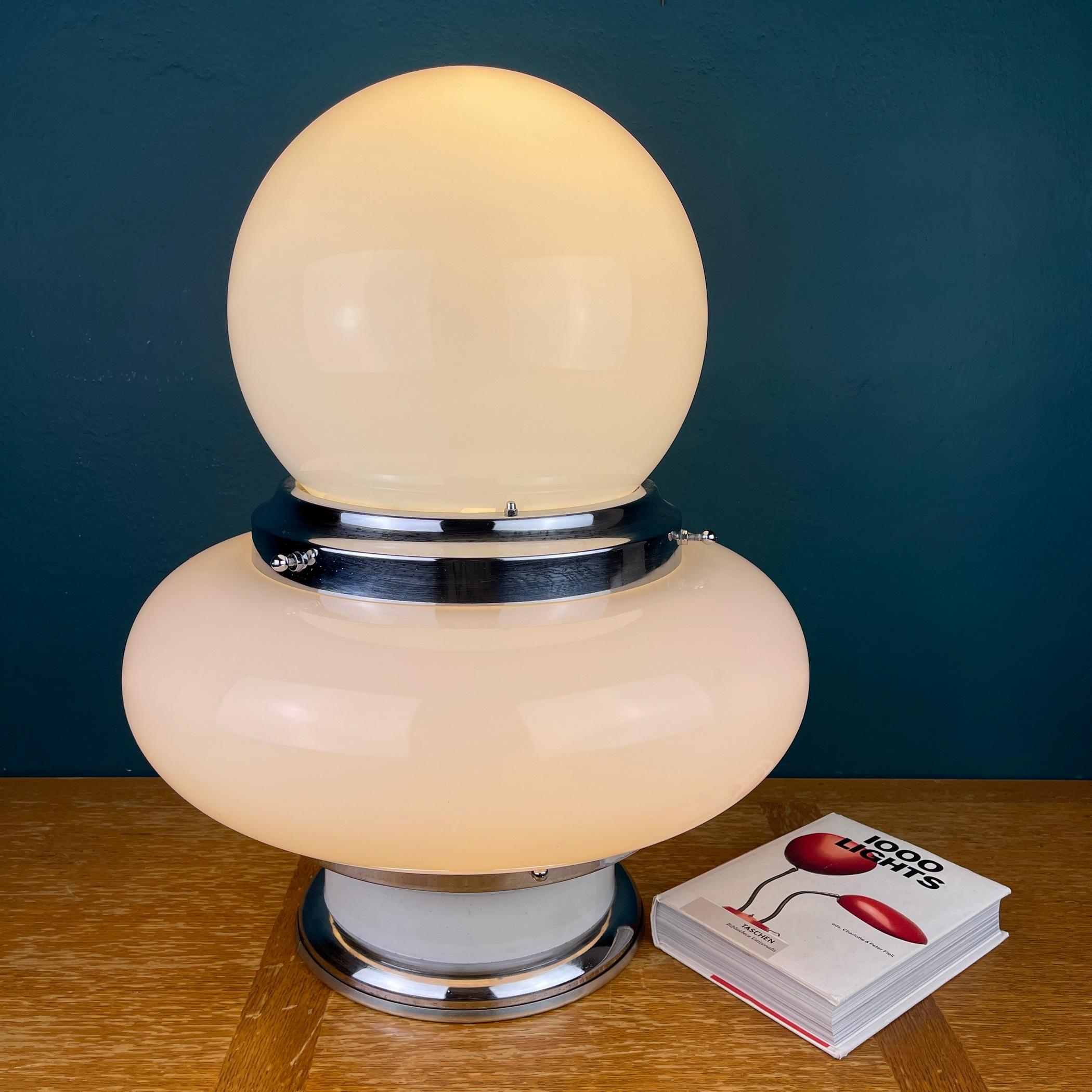 Large White Opaline Glass Table or Floor Lamp UFO, Italy, 1970s For Sale 3