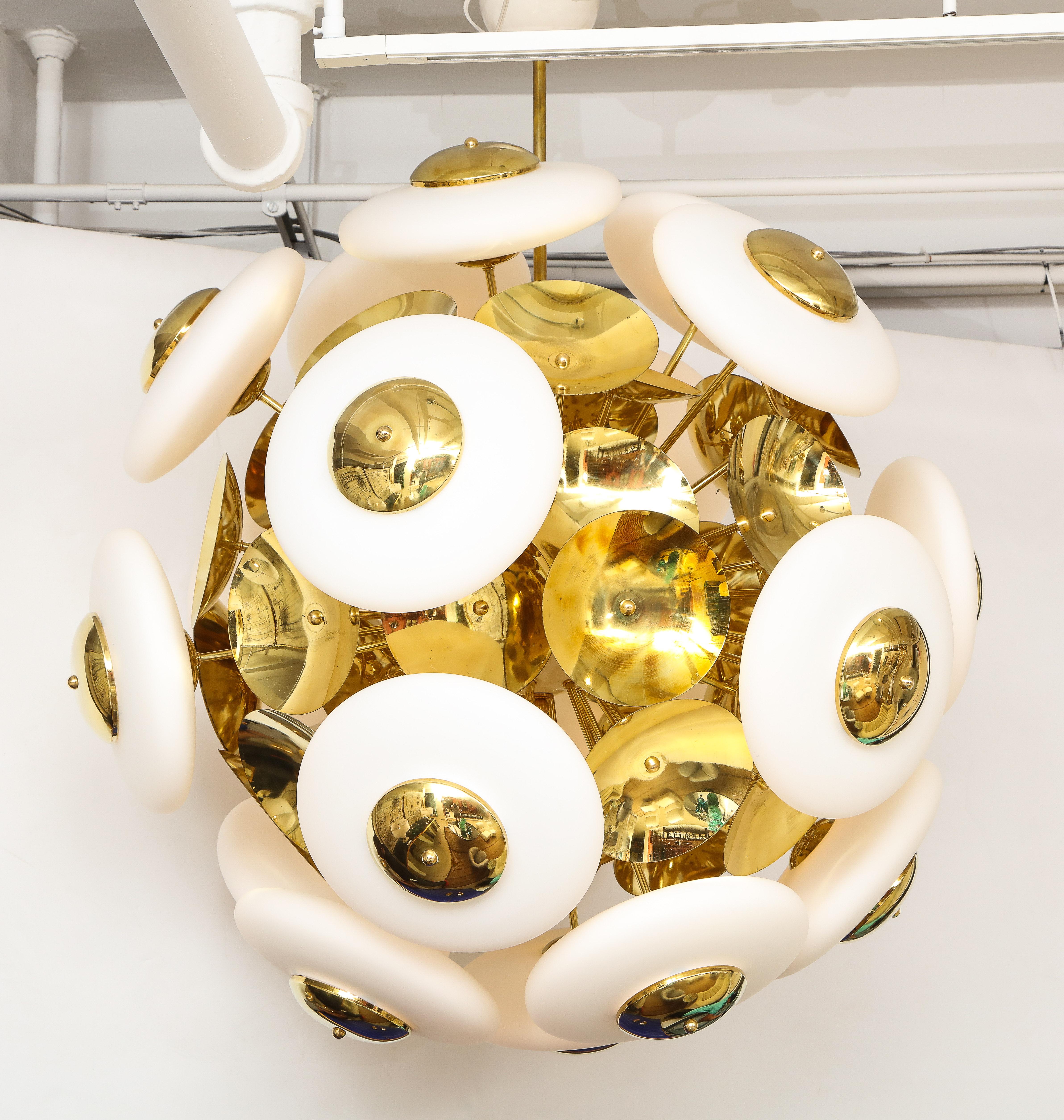 Large White Murano Glass and Brass Sphere Sputnik Round Chandelier, Italy 7