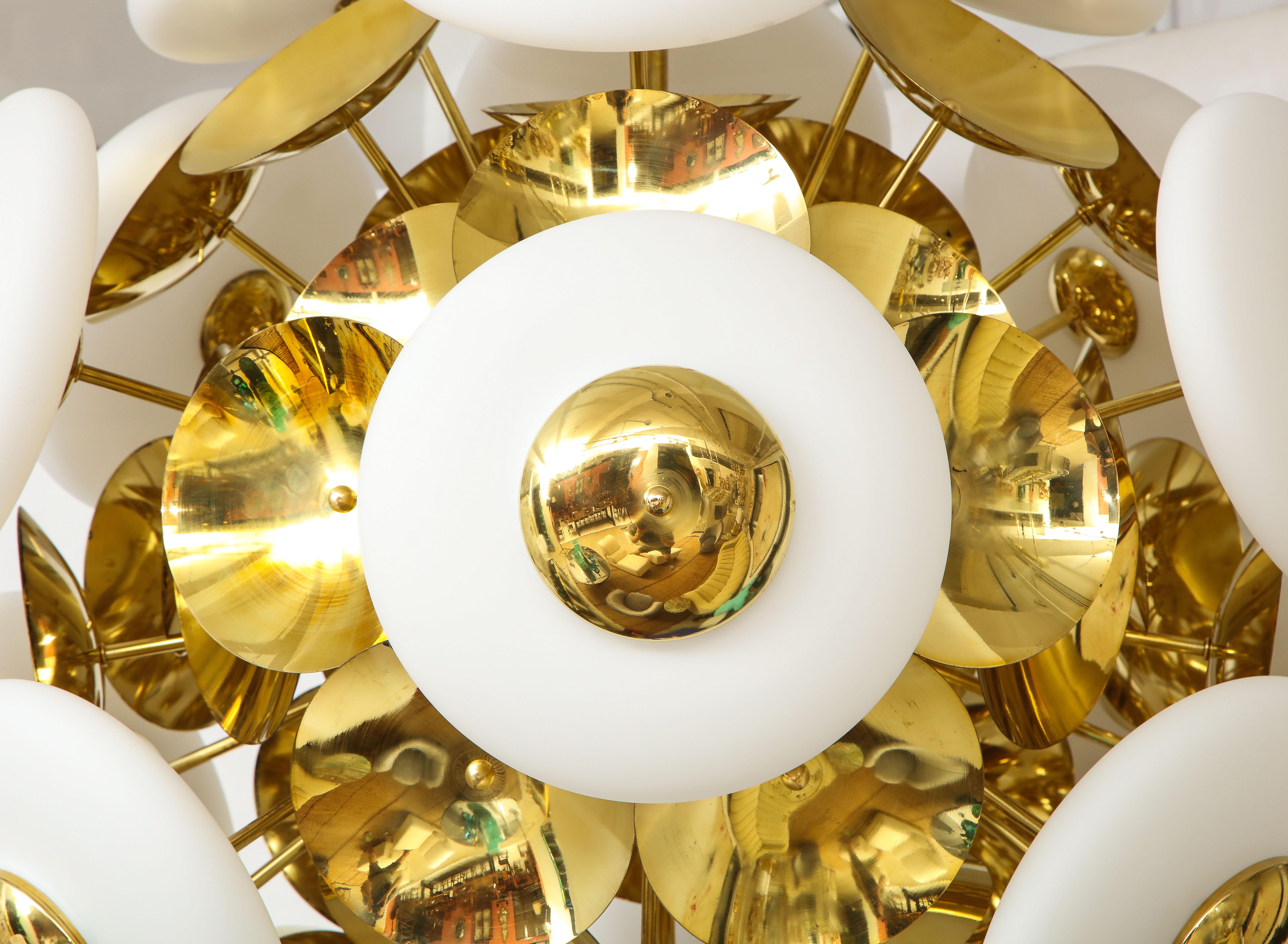 Hand-Crafted Large White Murano Glass and Brass Sphere Sputnik Round Chandelier, Italy