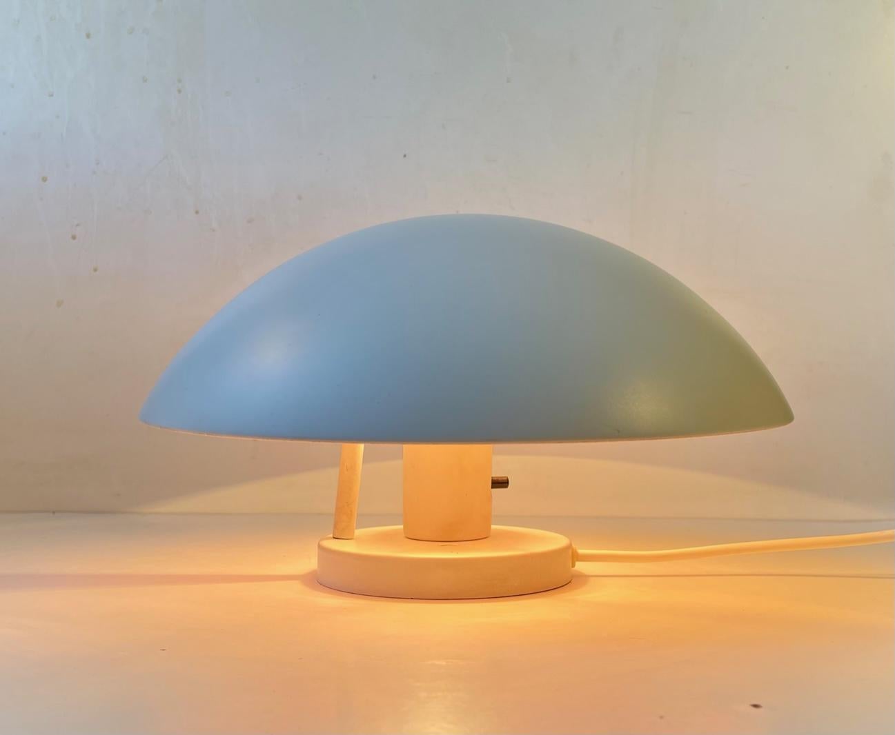 2st series large white PH hat wall lamp (D:30cm) designed by Poul Henningsen in the late 1970s and manufactured by Louis Poulsen in Denmark. It features angle-adjustable shade, original pink lacquer and push-pin on/of switch to the socket. Its
