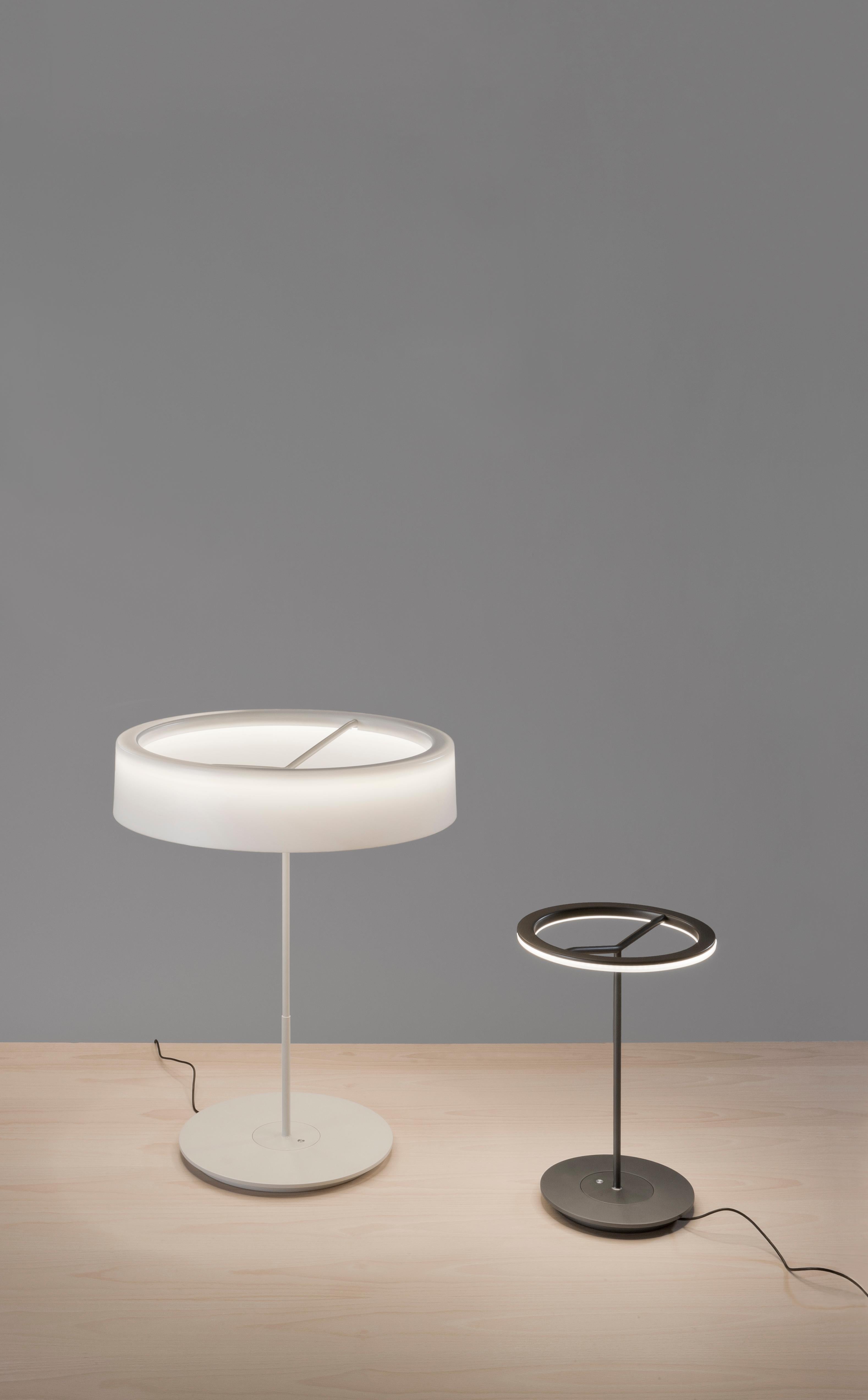 Large White Sin Table Lamp with Shade I by Antoni Arola In New Condition For Sale In Geneve, CH
