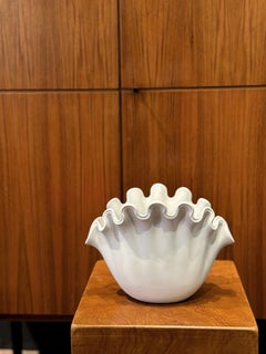 Large White VÅGA Shell Vase by Wilhelm Kage for Gustavsberg, Sweden, 1940s