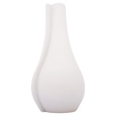 Grand vase blanc, "Surrea" de Wilhelm Kge, Gustavsberg, années 1940