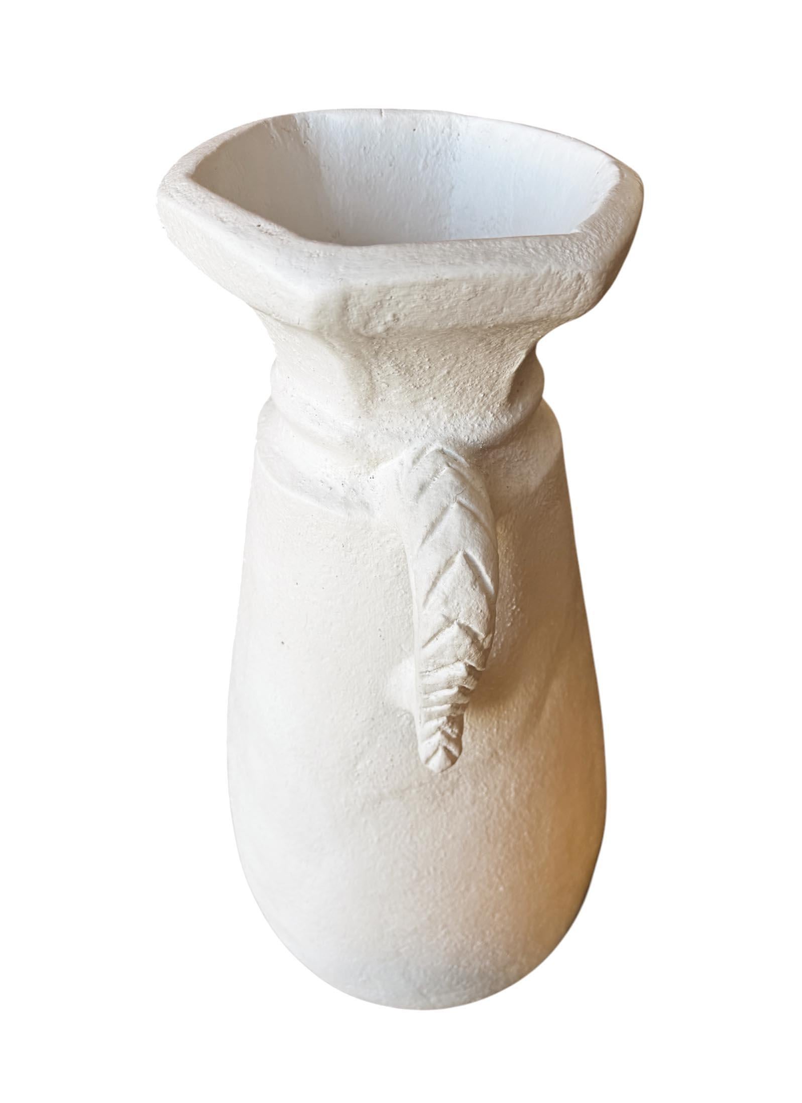 Grand vase blanc en vente 1