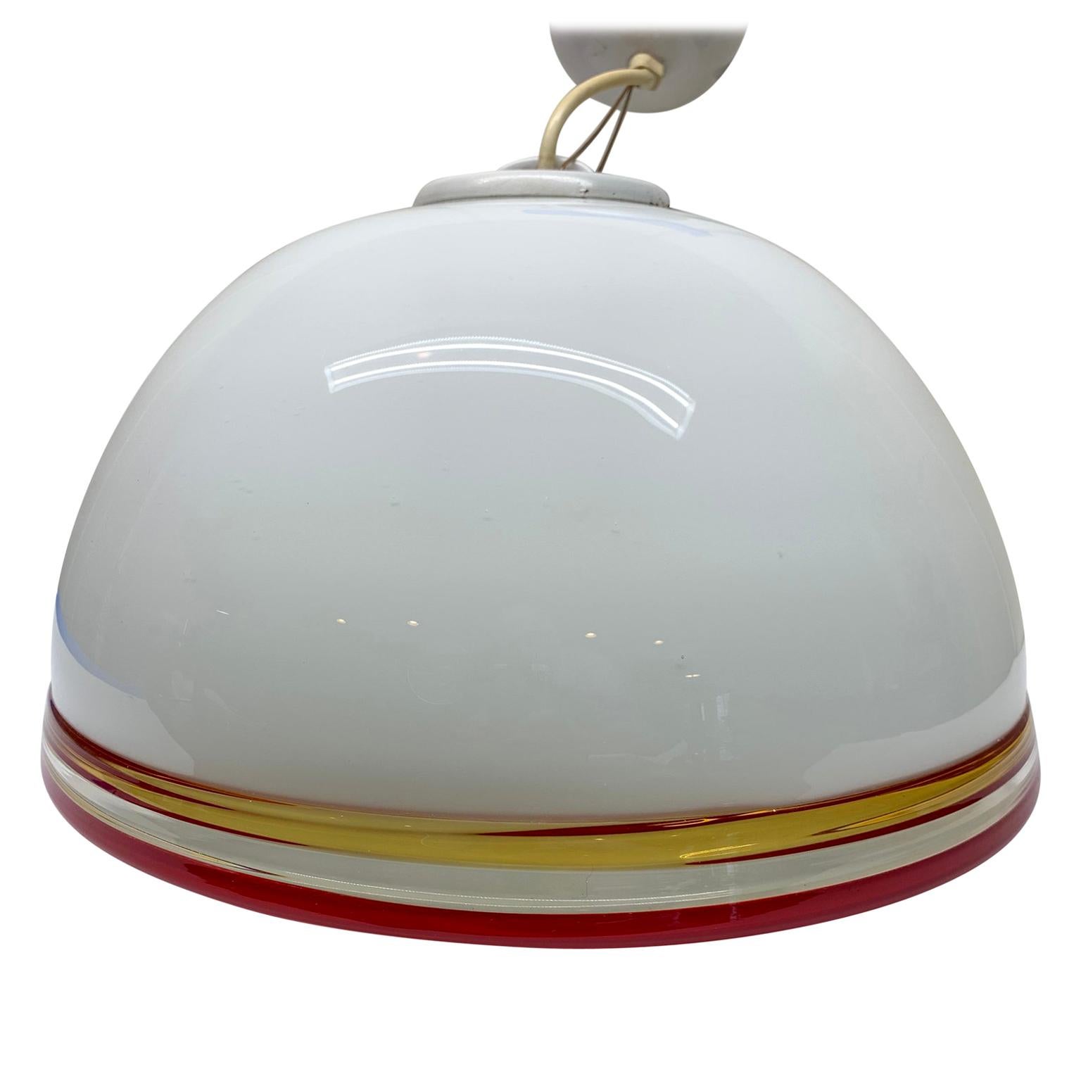 Grande pendente a cupola in vetro artistico italiano di Murano bianco, giallo e rosso in vendita