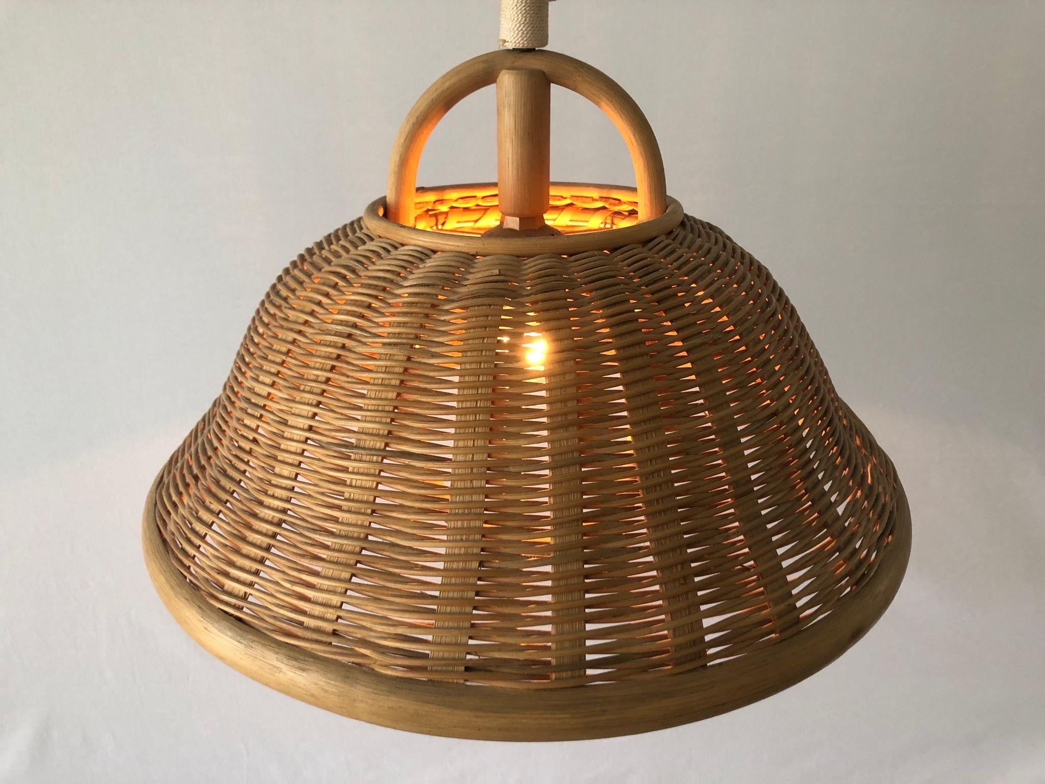 Grande lampe suspendue à abat-jour réglable en osier, années 1960, Allemagne en vente 3