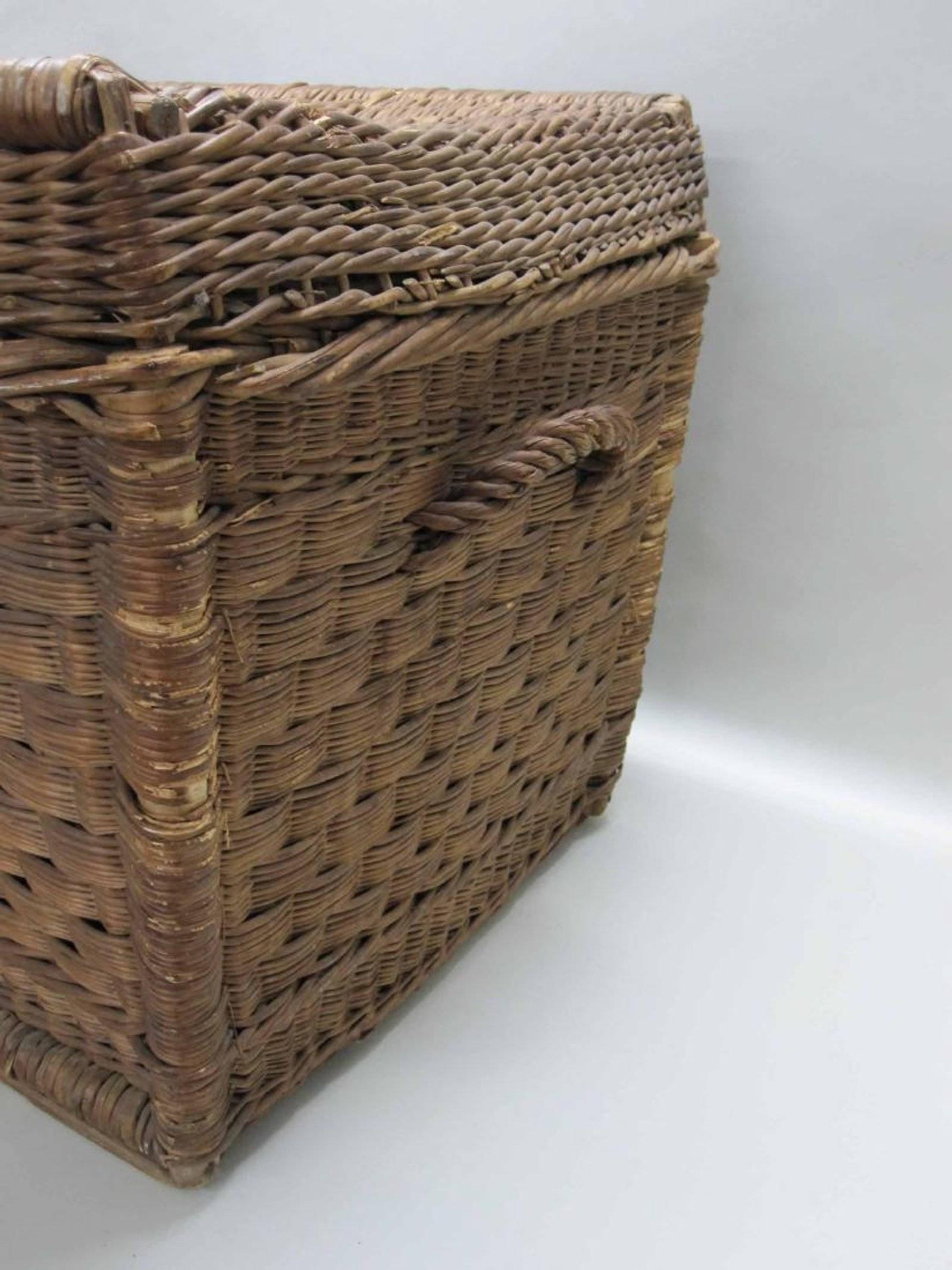 European Large Wicker Basket Trunk