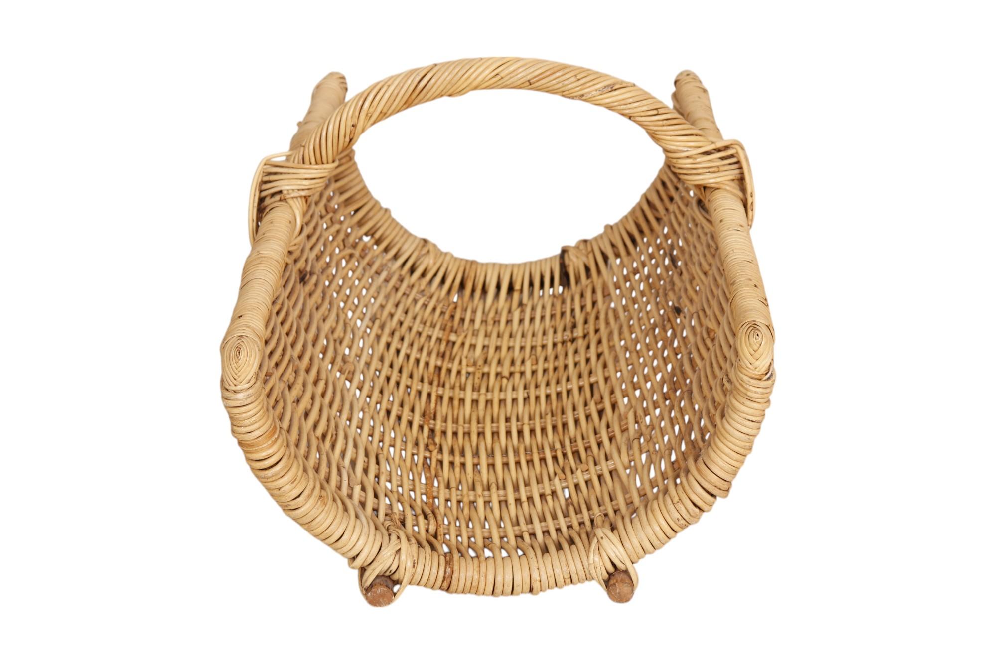20ième siècle Grand panier de cheminée en osier en vente