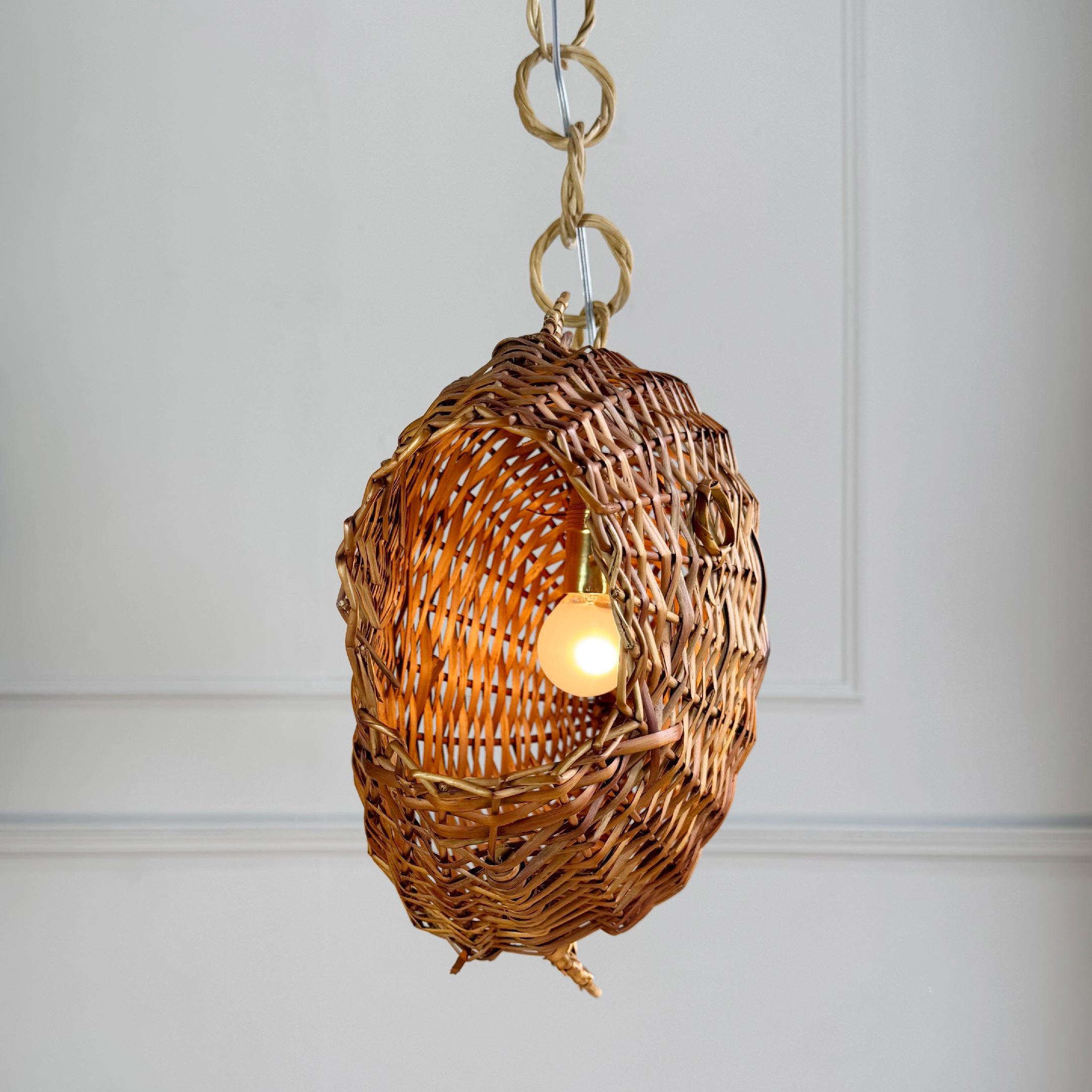 Large Wicker Fish Deckenleuchte Mid Century Frankreich im Angebot 1