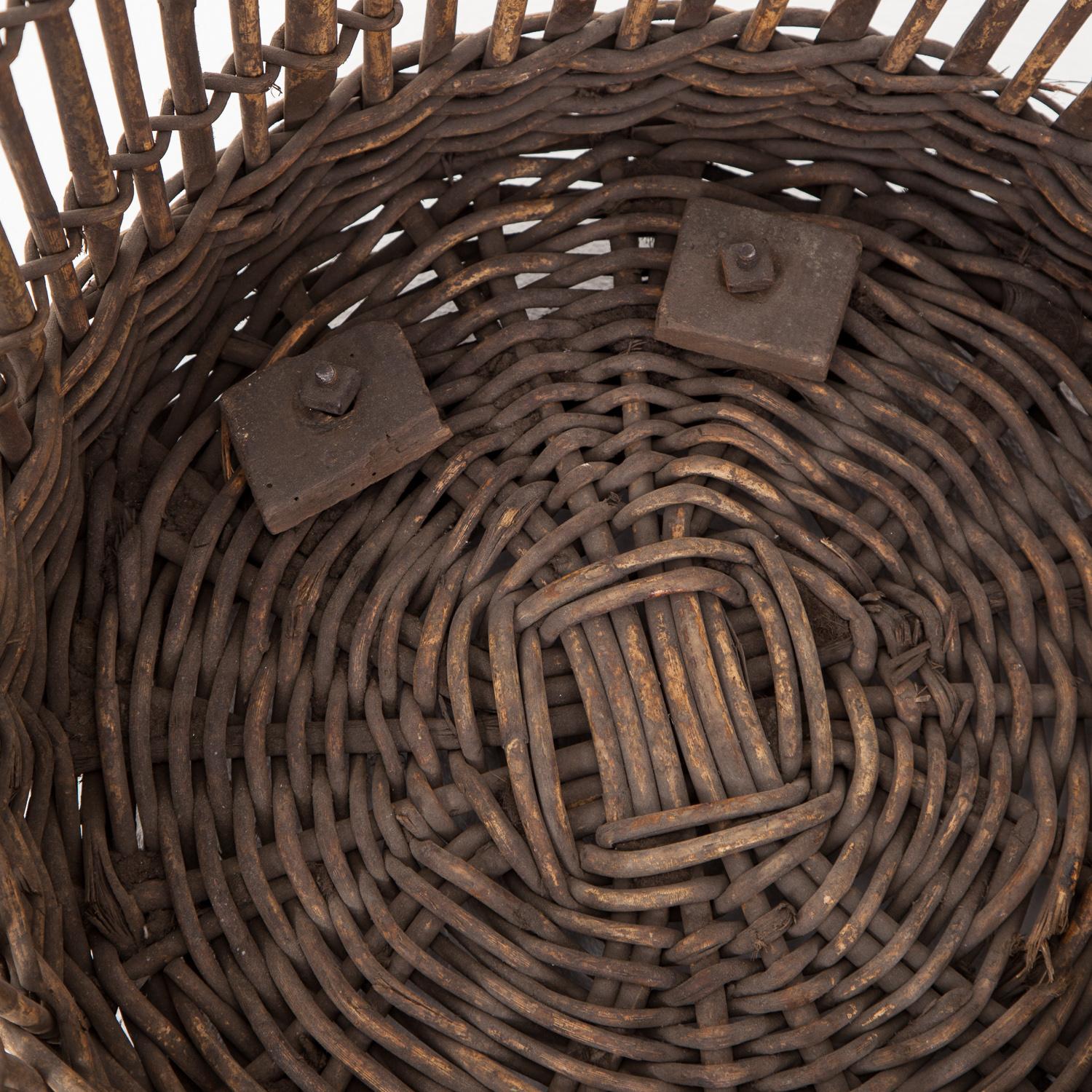 Large Wicker Laundry Basket 1