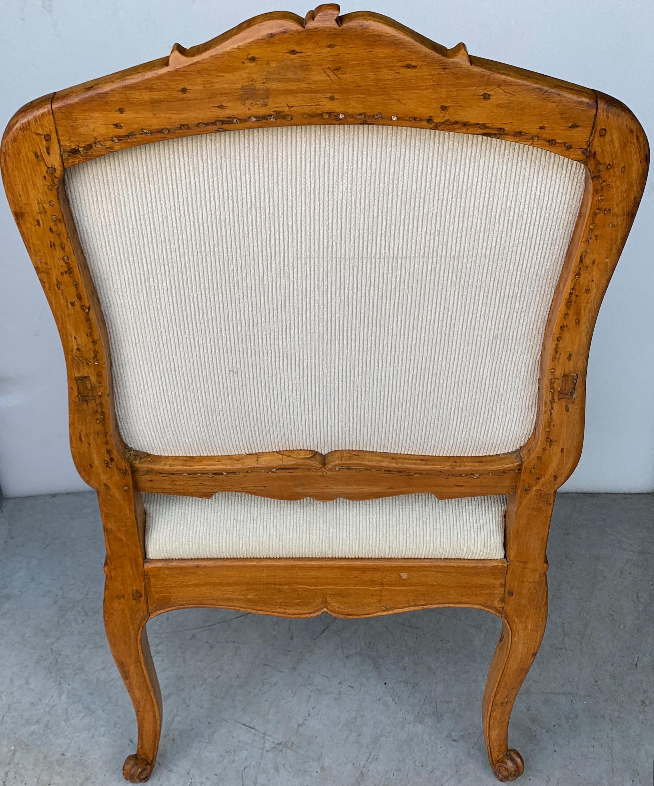 Grand fauteuil danois rococo large, vers 1770 en vente 2