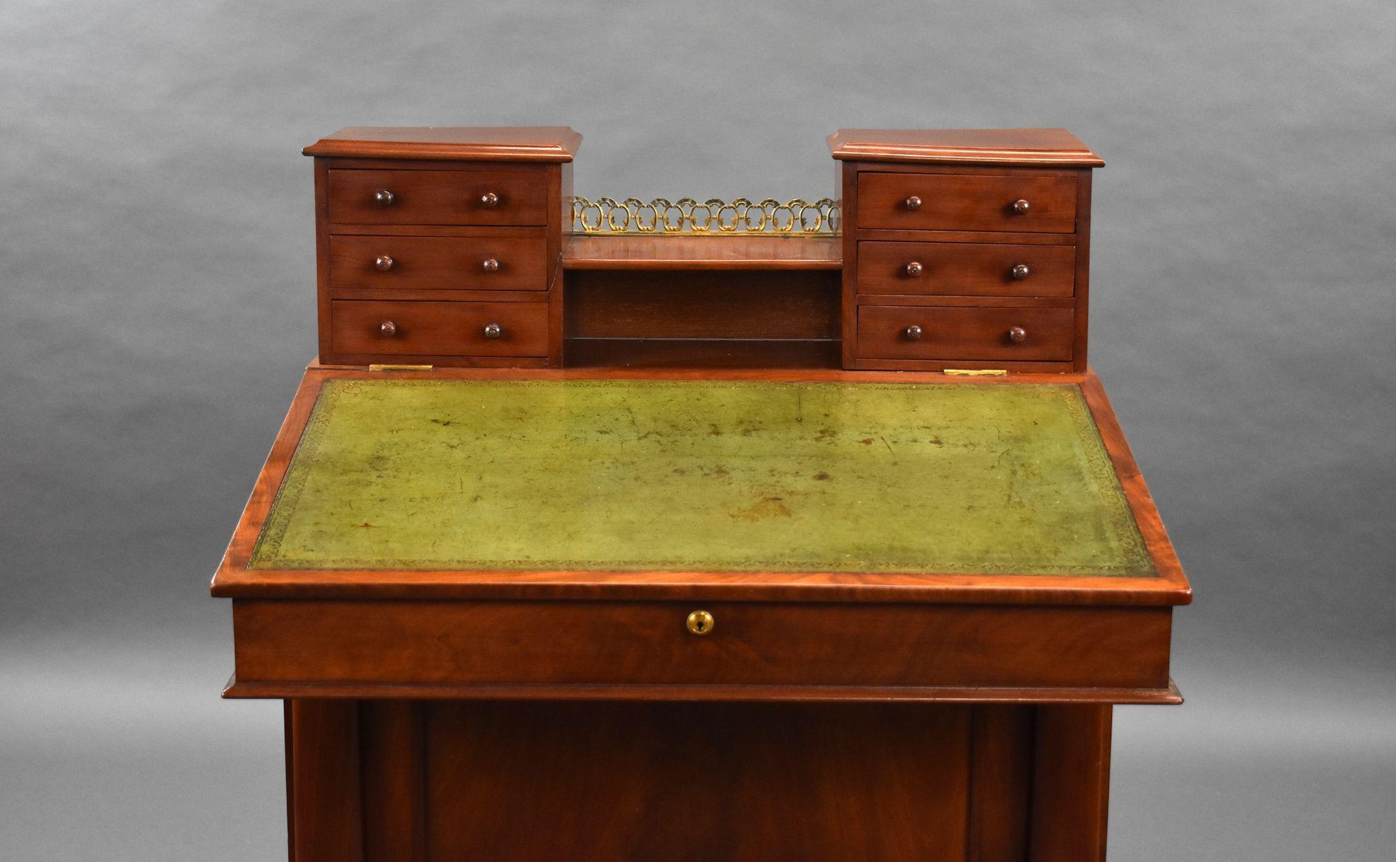 Davenport grande in mogano William IV in vendita 3