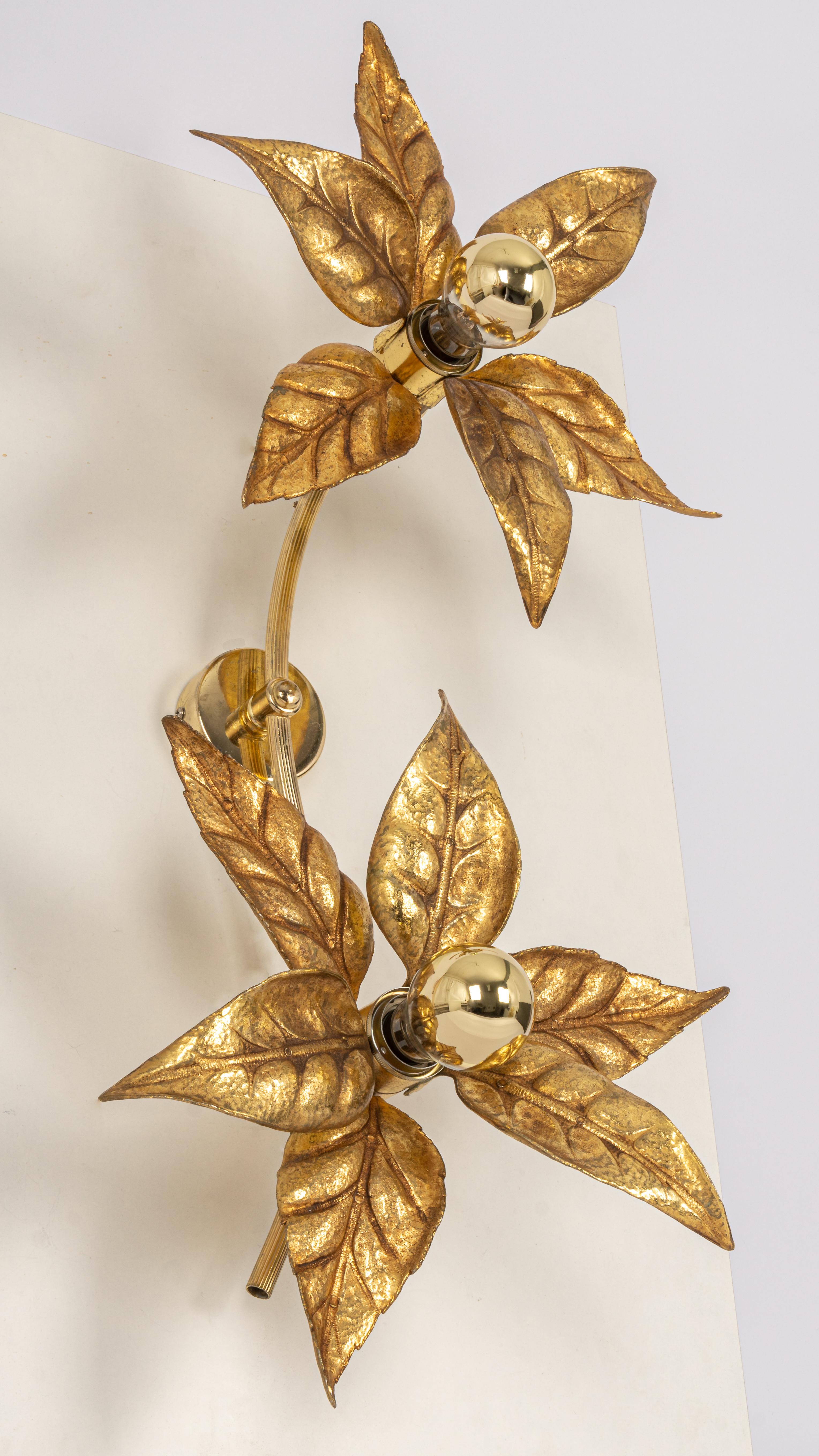 Mid-Century Modern Large Willy Daro Style Brass Double Flower Wall Lights, 1970s For Sale