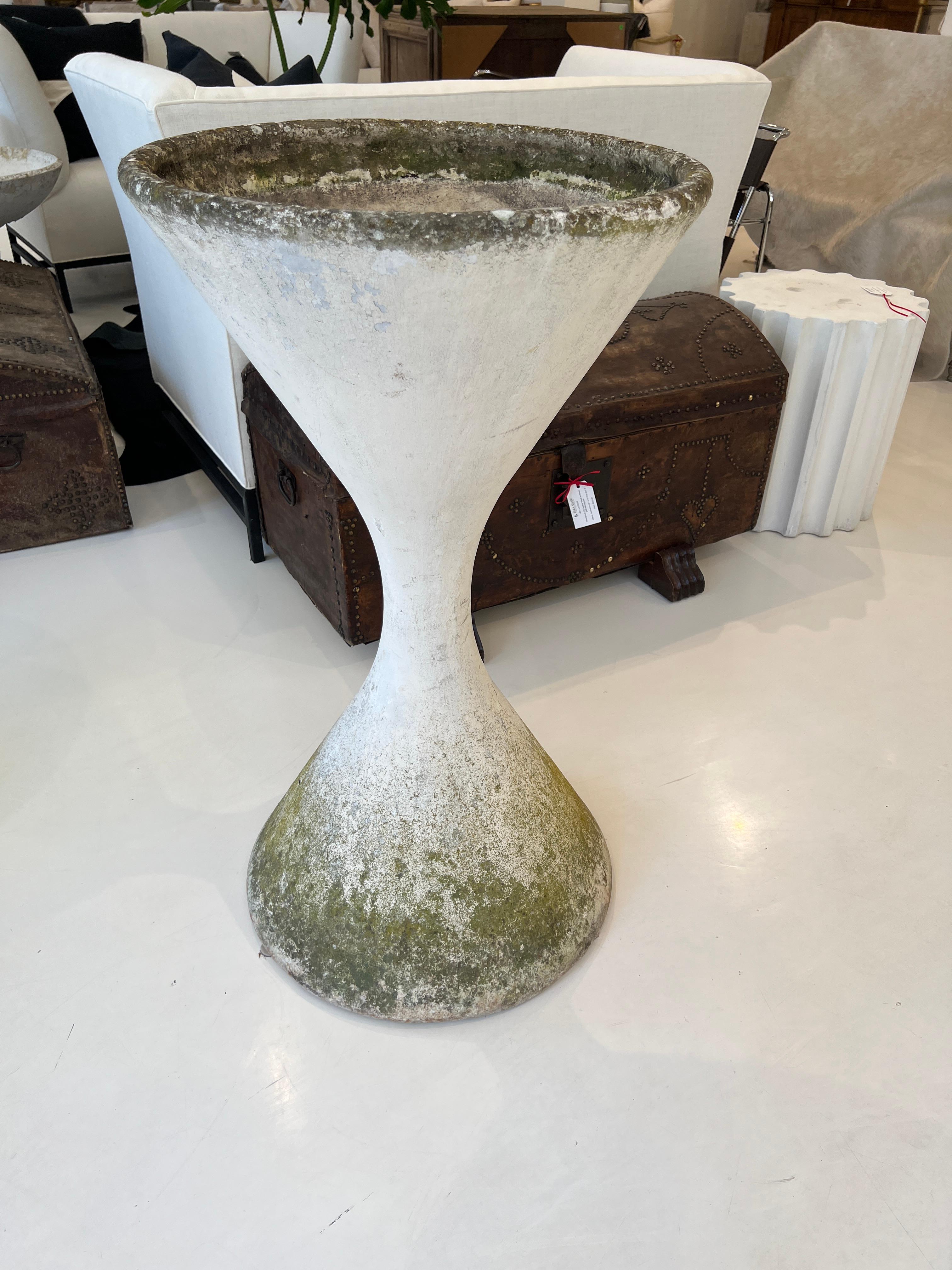 Large Willy Guhl Diablo Hourglass Planter For Sale 2