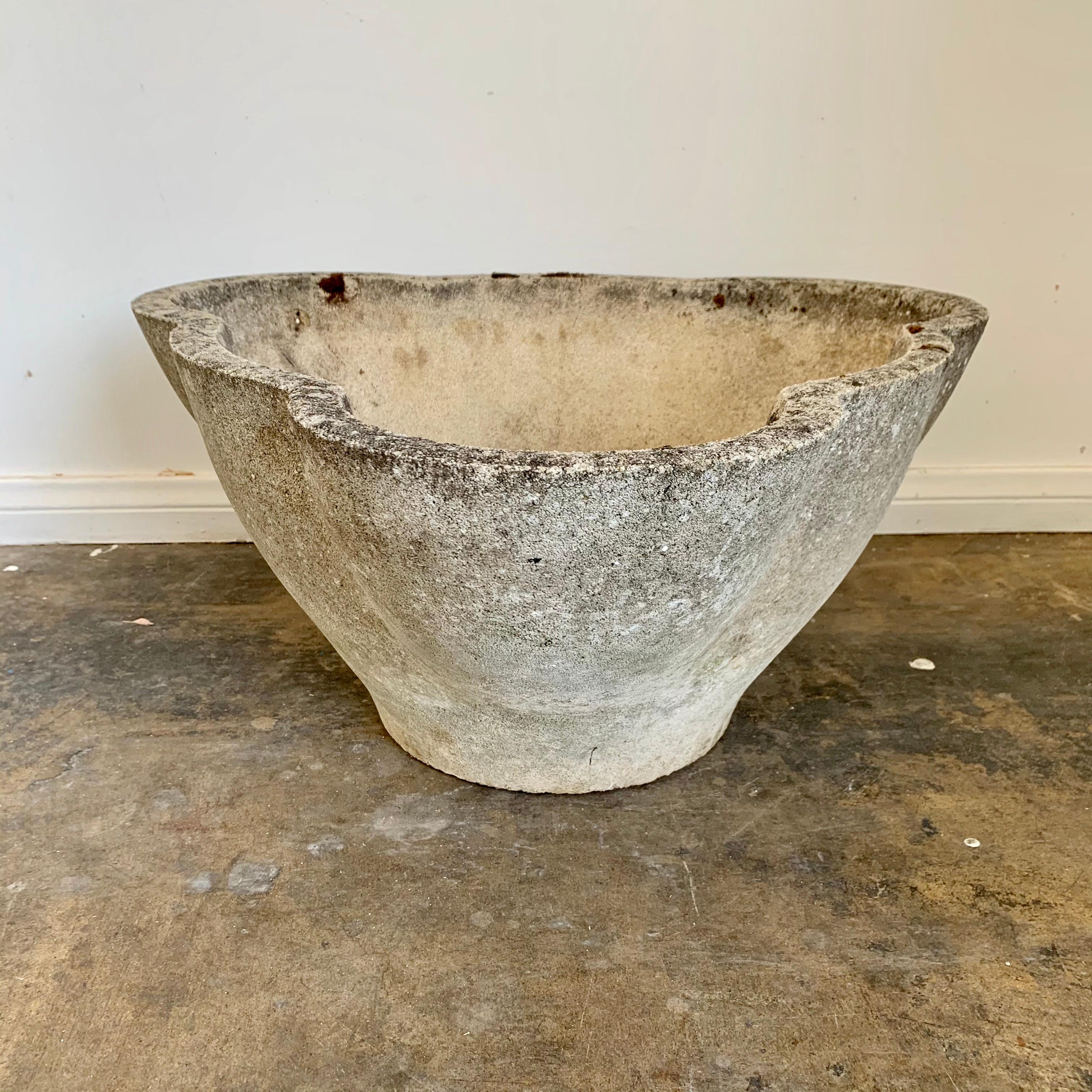 Mid-20th Century Willy Guhl Scalloped Concrete Planter For Sale