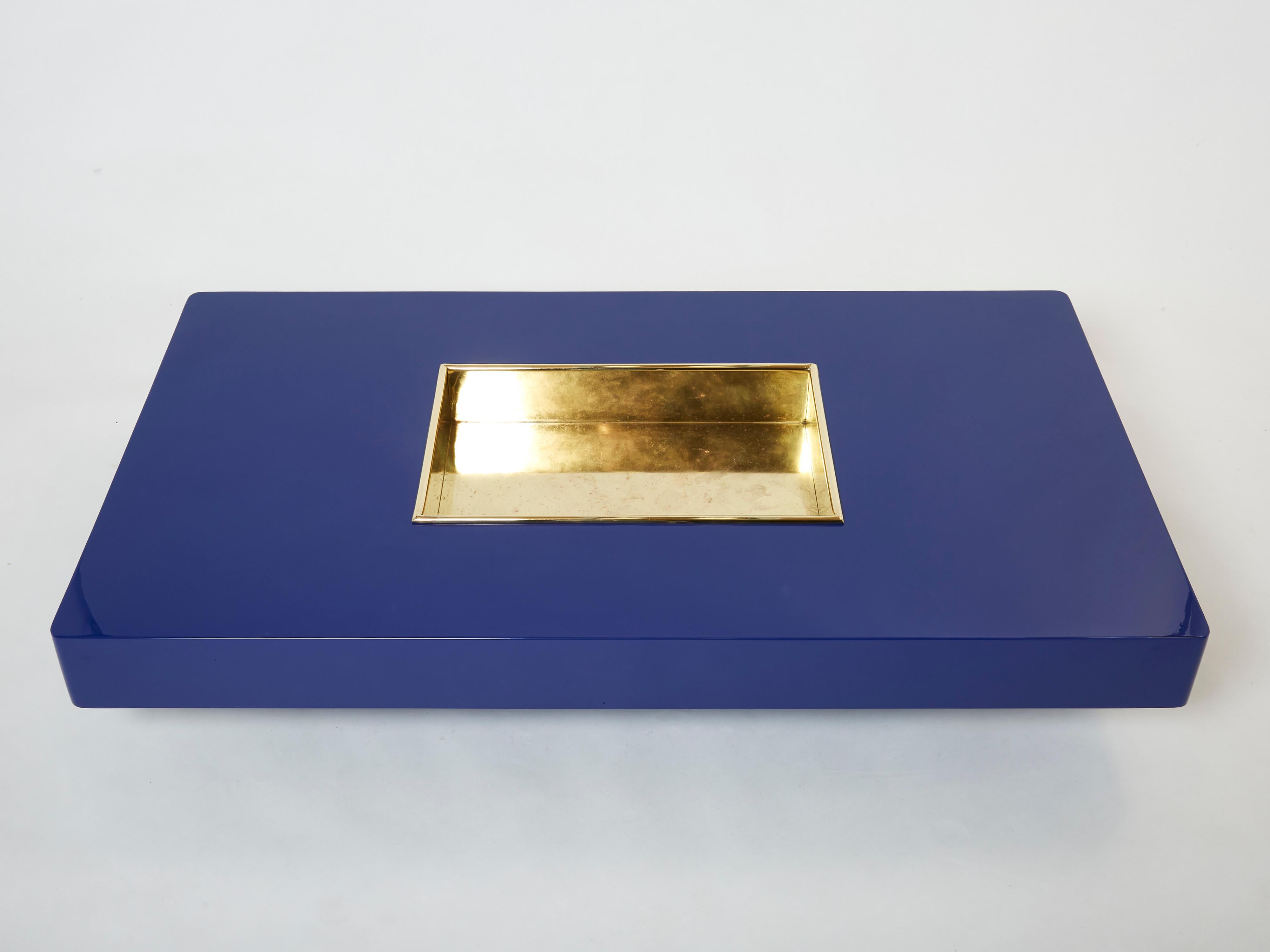 Large Willy Rizzo Blue Lacquer and Brass Bar Coffee Table, 1970s In Good Condition In Paris, IDF