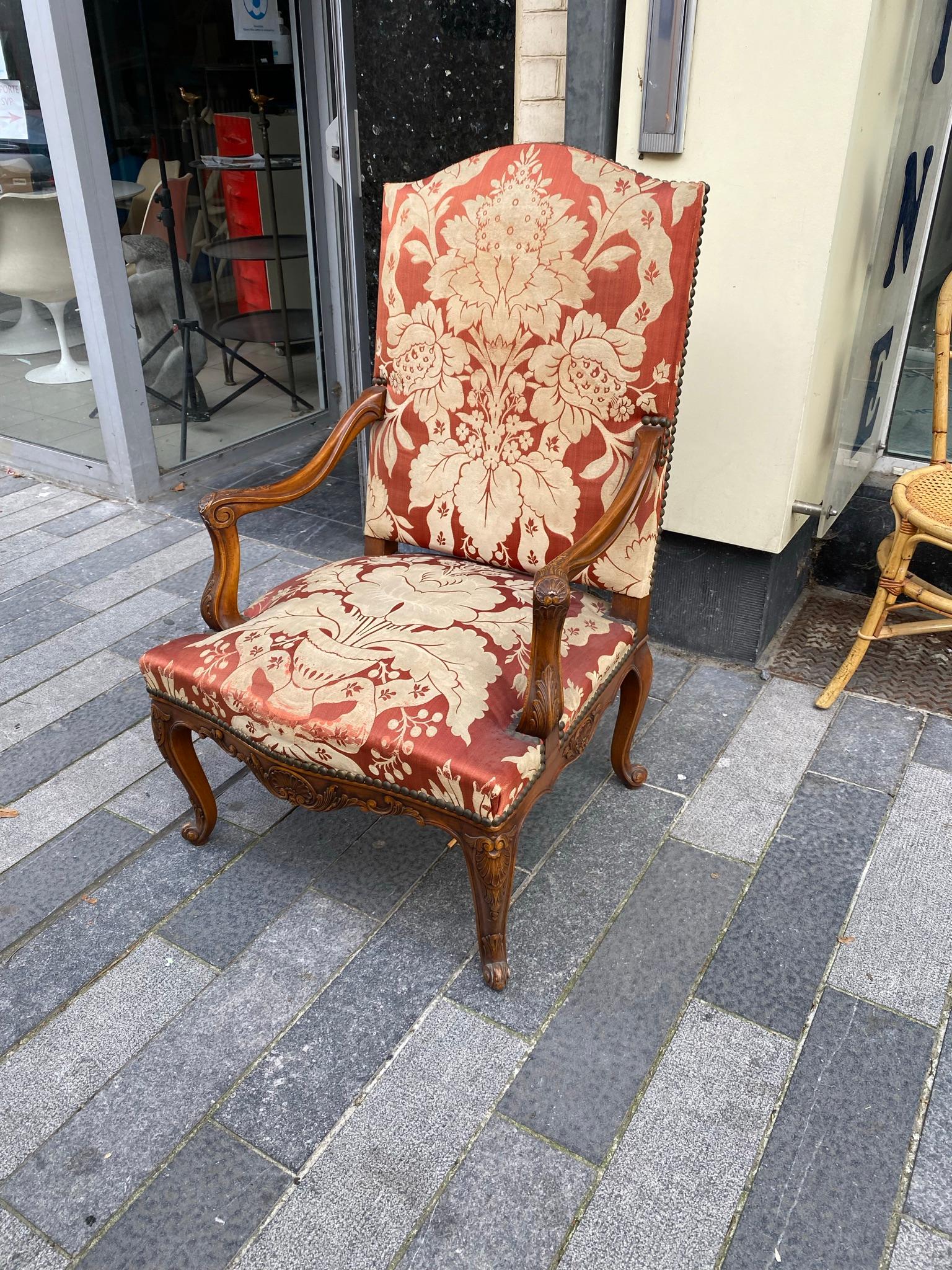 Large wing chair in carved beech, louis xv style, circa 1930 
good general condition, some wear on the fabric.
 