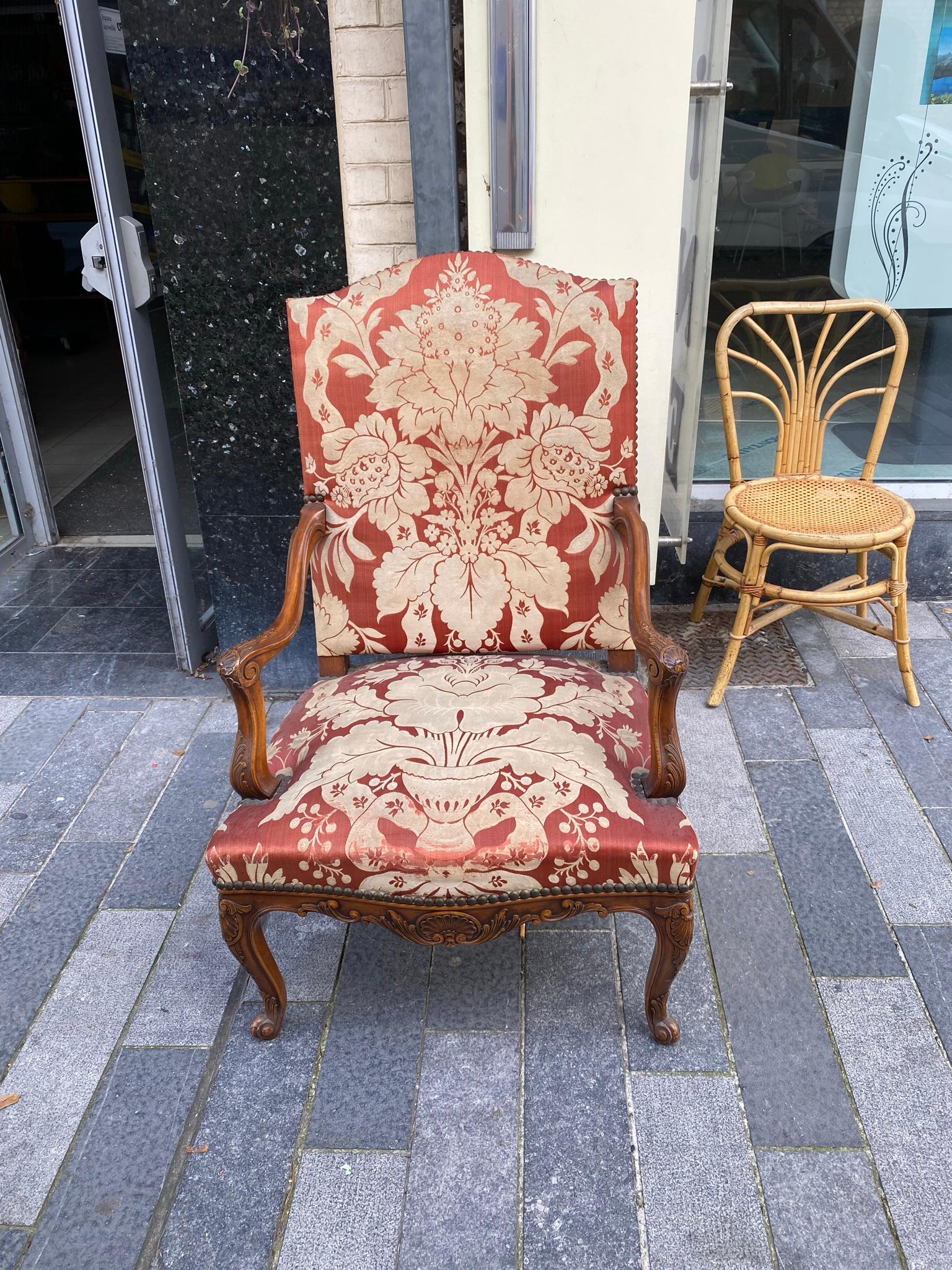 Mid-20th Century Large Wing Chair in Carved Beech, Louis XV Style, circa 1930 For Sale