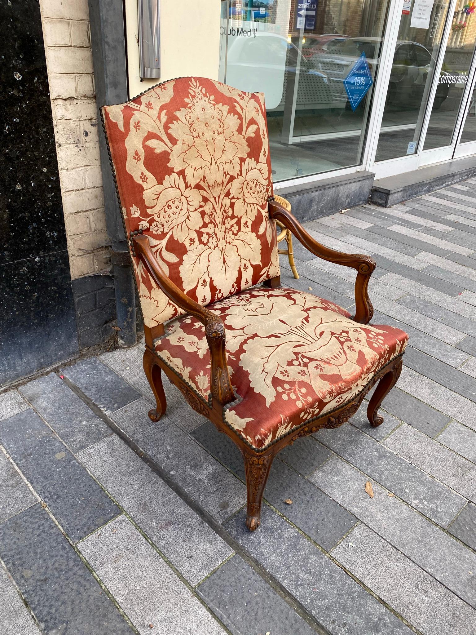 Large Wing Chair in Carved Beech, Louis XV Style, circa 1930 For Sale 1