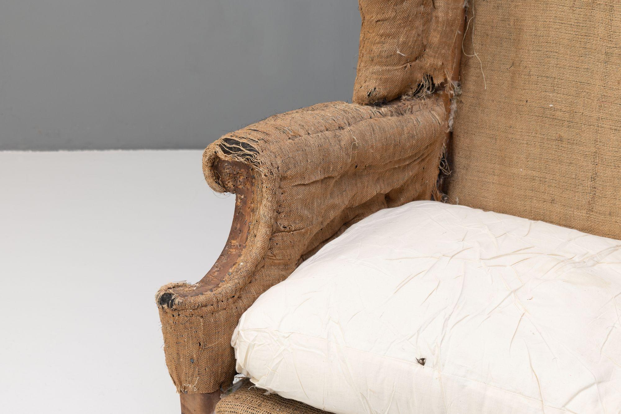 Large Wingback Armchair (Spätes 19. Jahrhundert) im Angebot