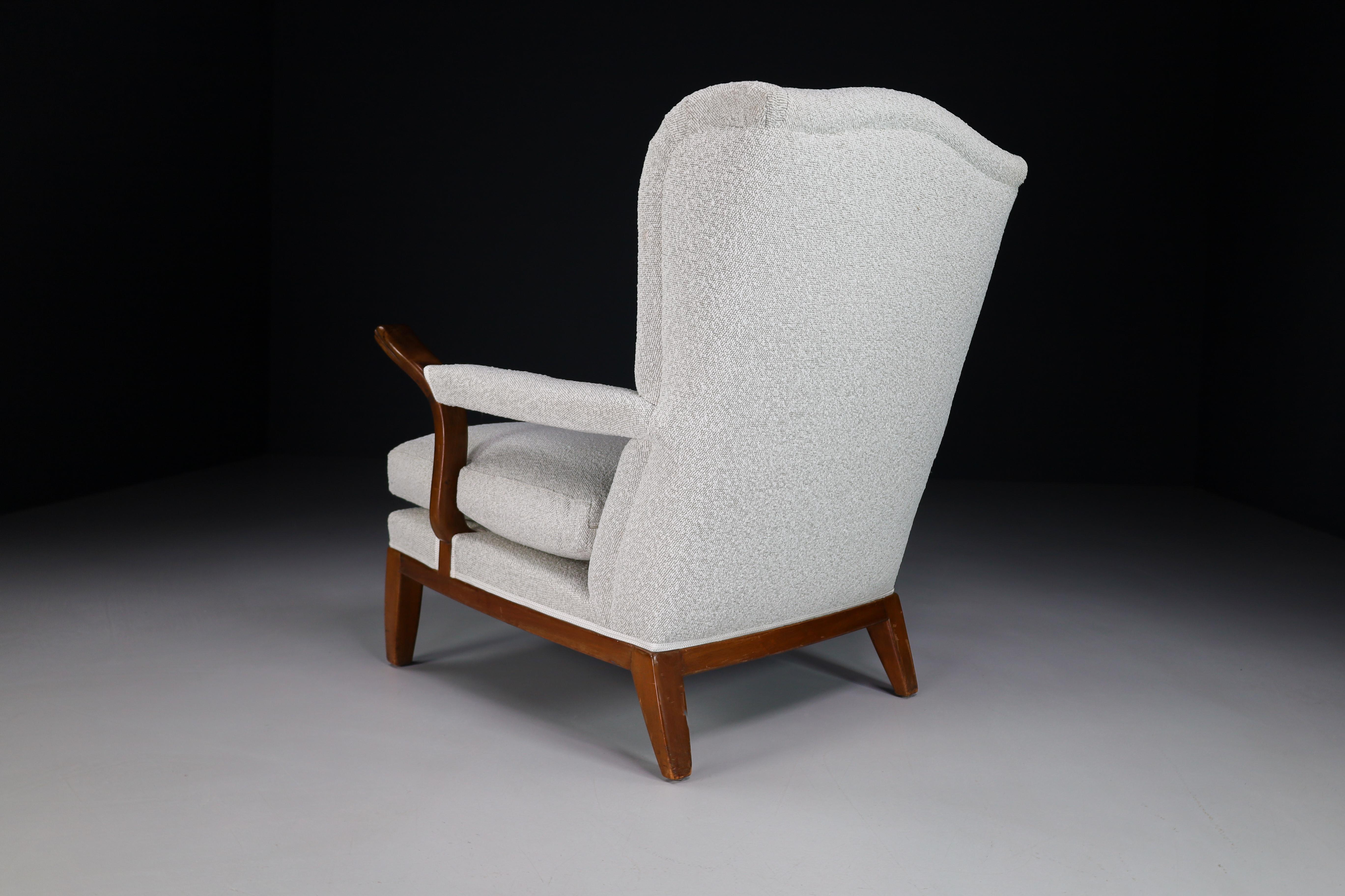 Large Wingback Chair in Walnut and New Bouclé Fabric, France, 1930s For Sale 6