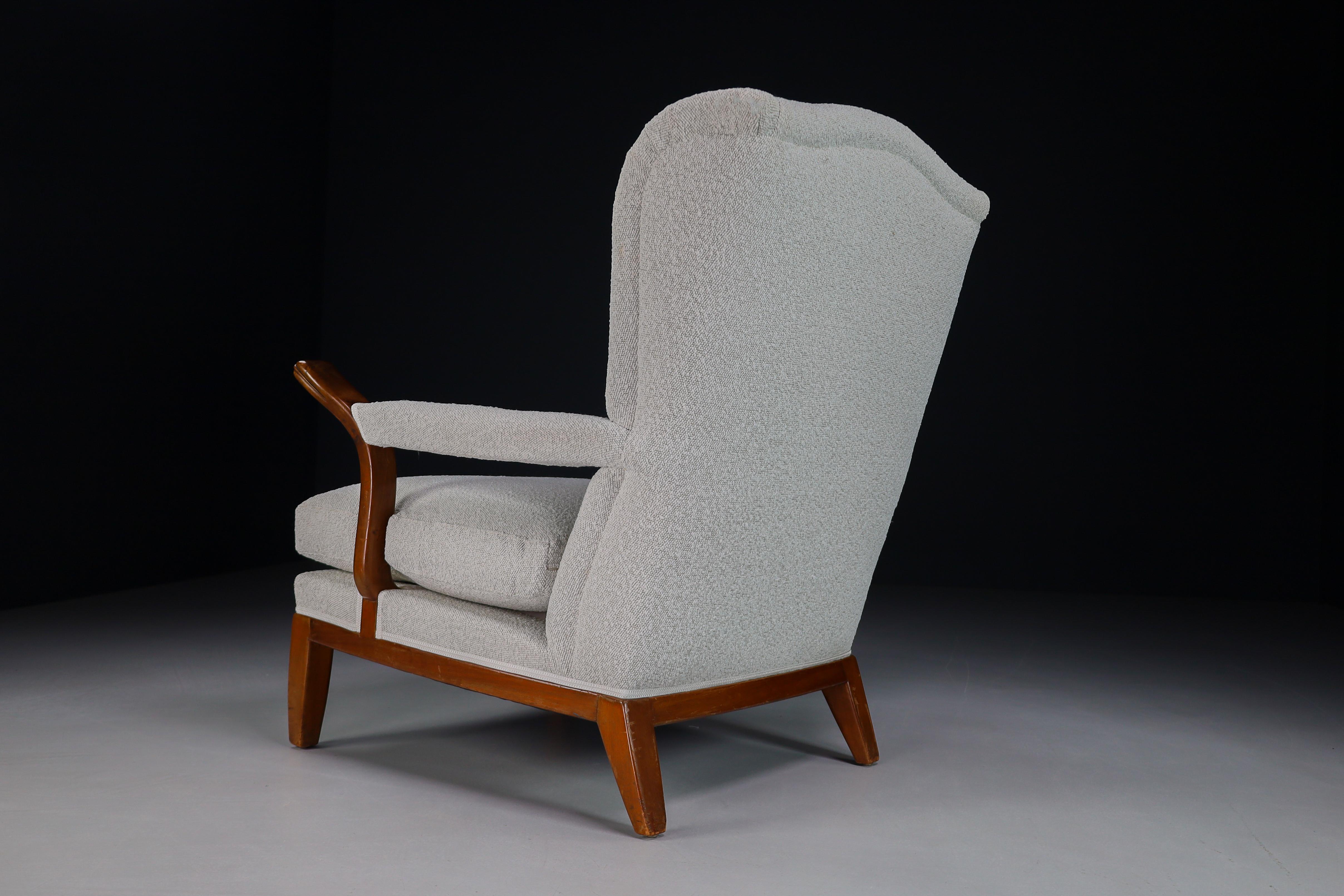 20th Century Large Wingback Chair in Walnut and New Bouclé Fabric, France, 1930s For Sale