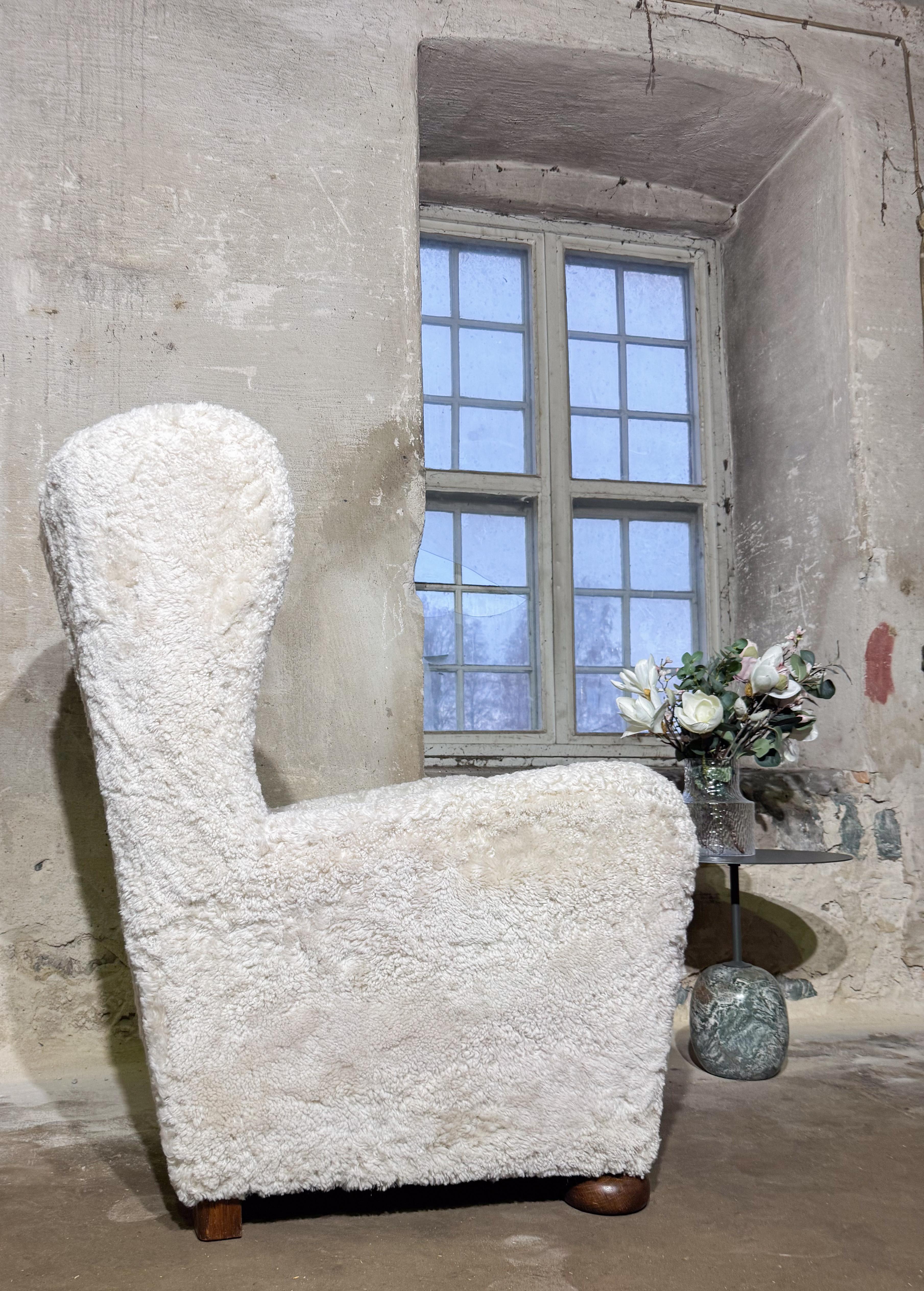 Sedia da salotto Wingback grande - Fritz Hansen 1672 in pelle di pecora in vendita 4
