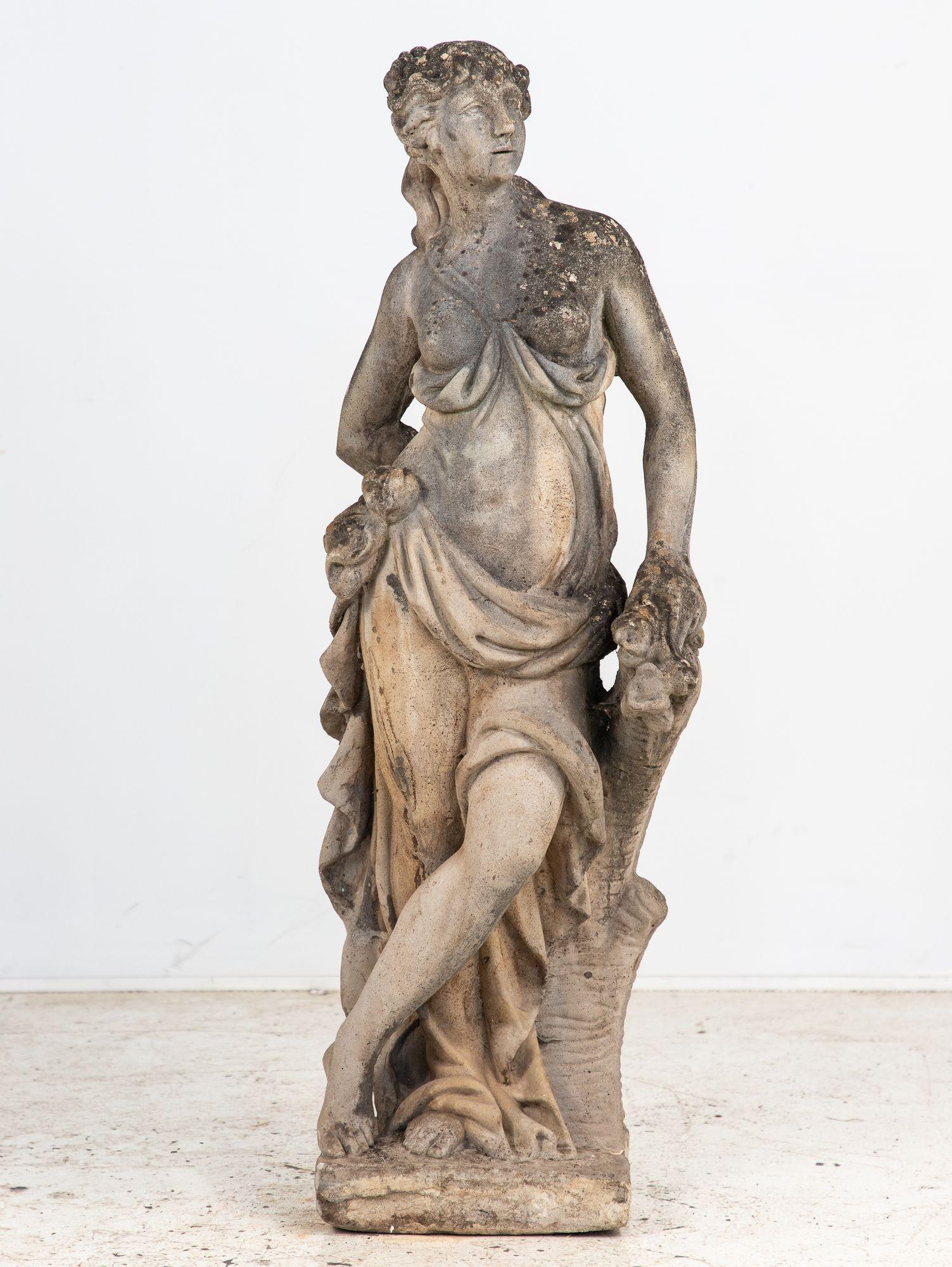 Große Wintergöttin der Four Seasons Gartenfigur, Italien, Ende 20. im Angebot 6