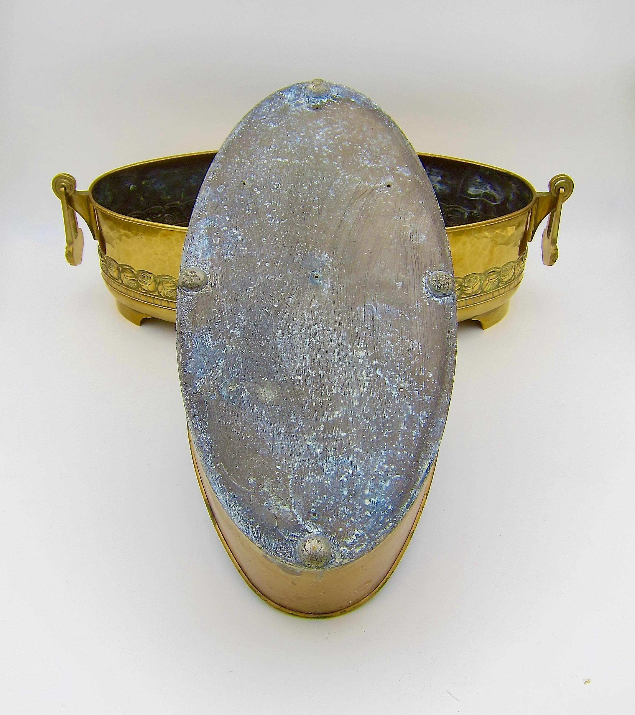 Large WMF Art Nouveau Oval Planter in Golden Yellow Brass, circa 1910 5