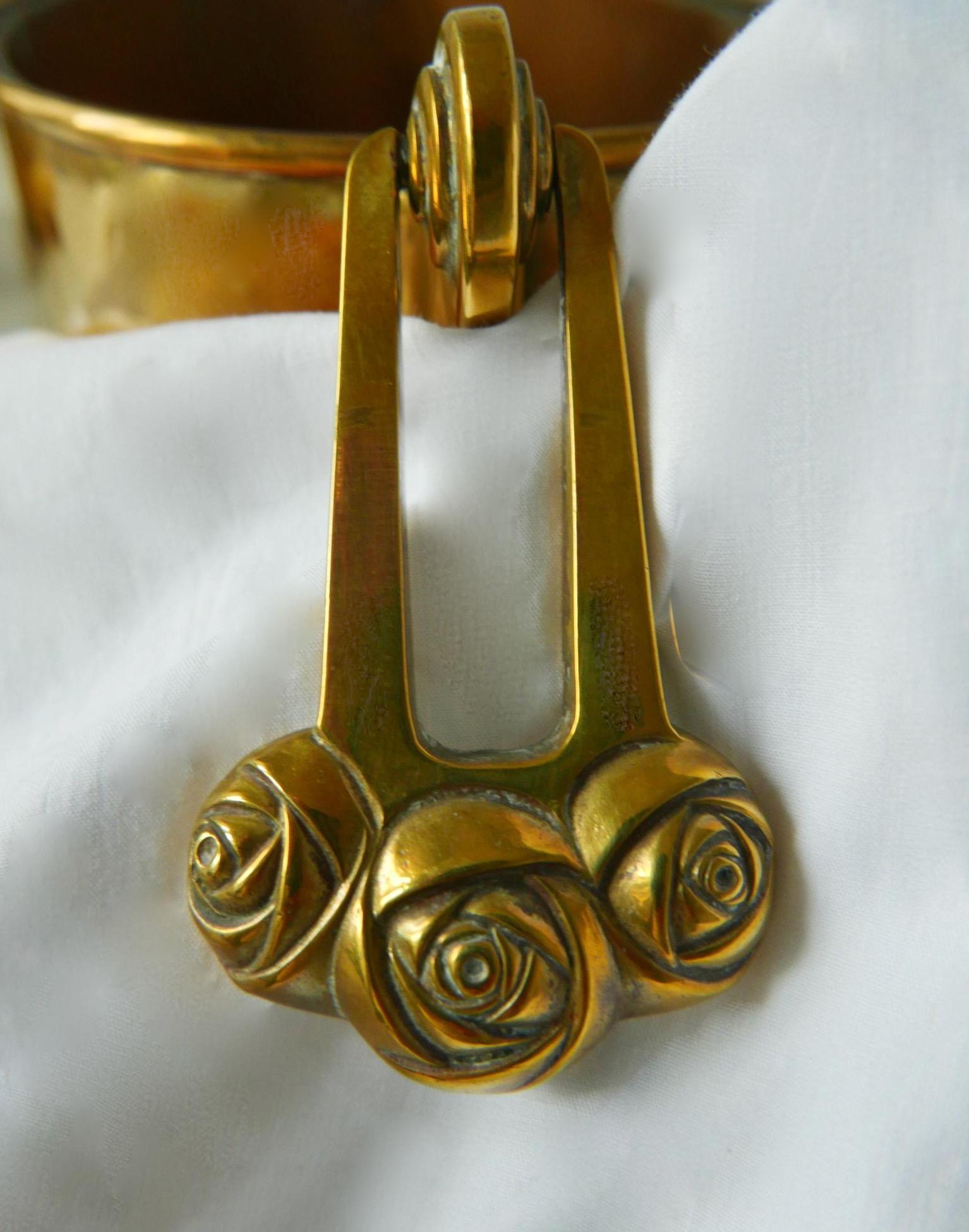 Large WMF Art Nouveau Oval Planter in Golden Yellow Brass, circa 1910 5