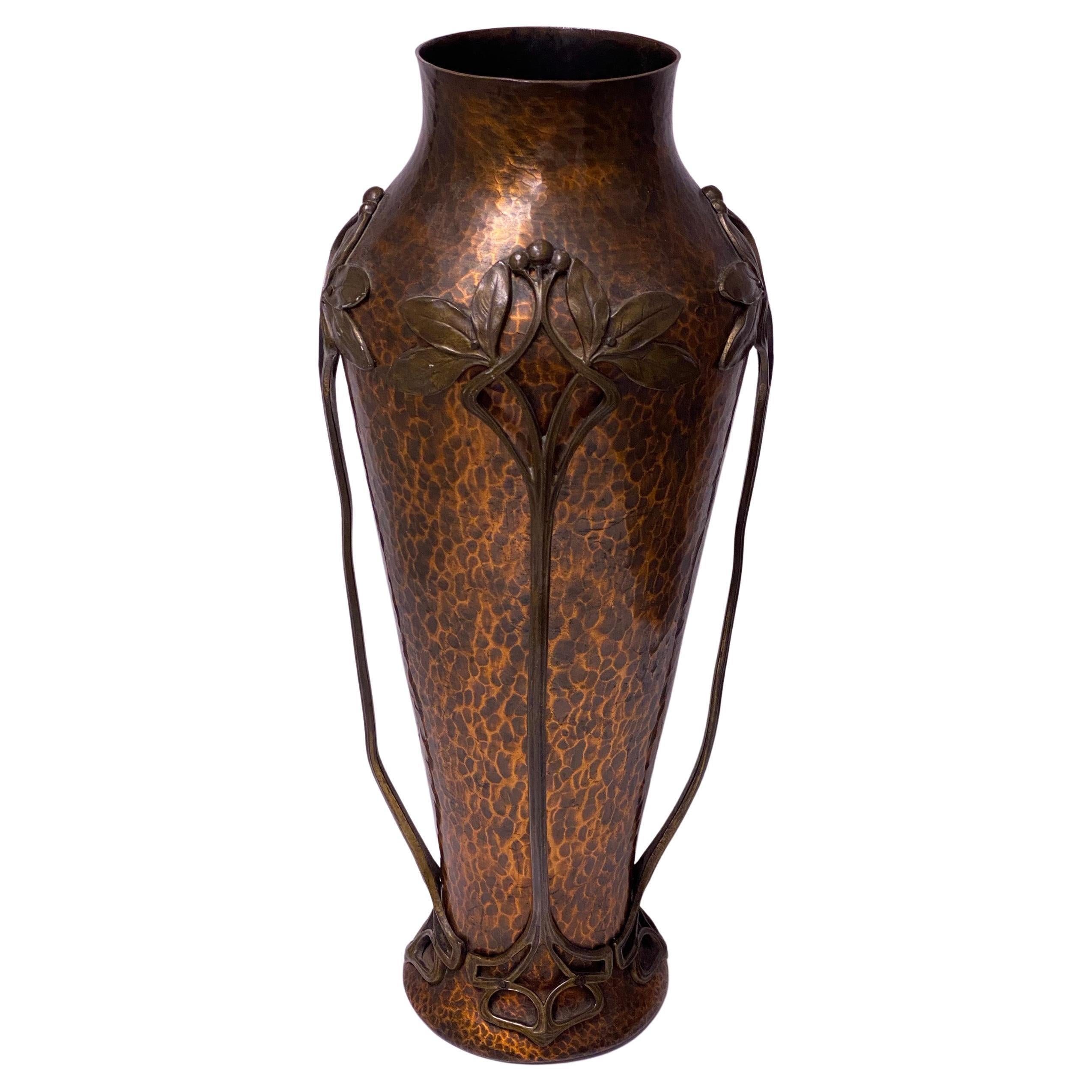Large WMF Jugendstil Art Nouveau Copper Vase C.1900 In Good Condition In Toronto, Ontario