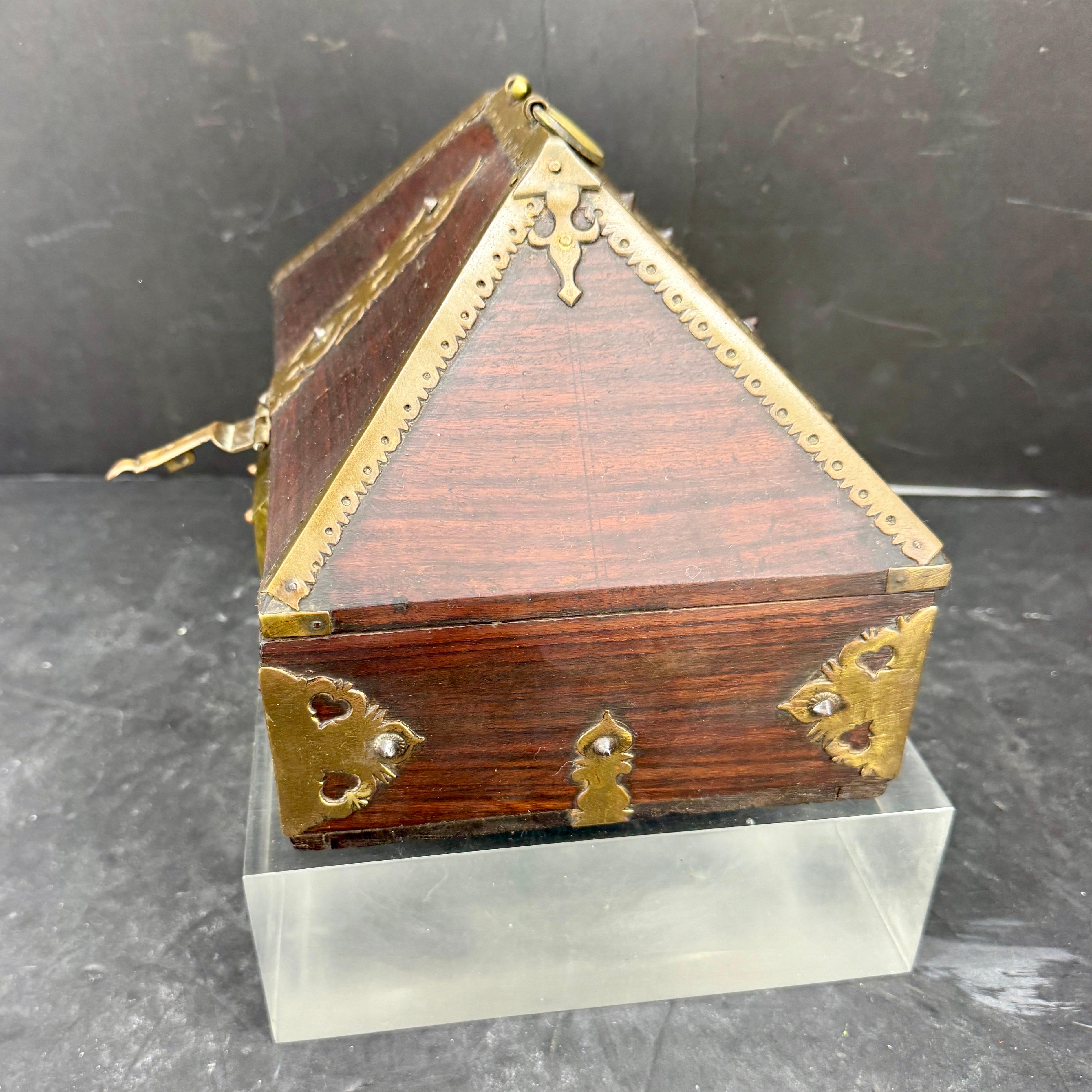 Large Wood and Brass Pagoda Dowry Chest Box In Good Condition In Haddonfield, NJ