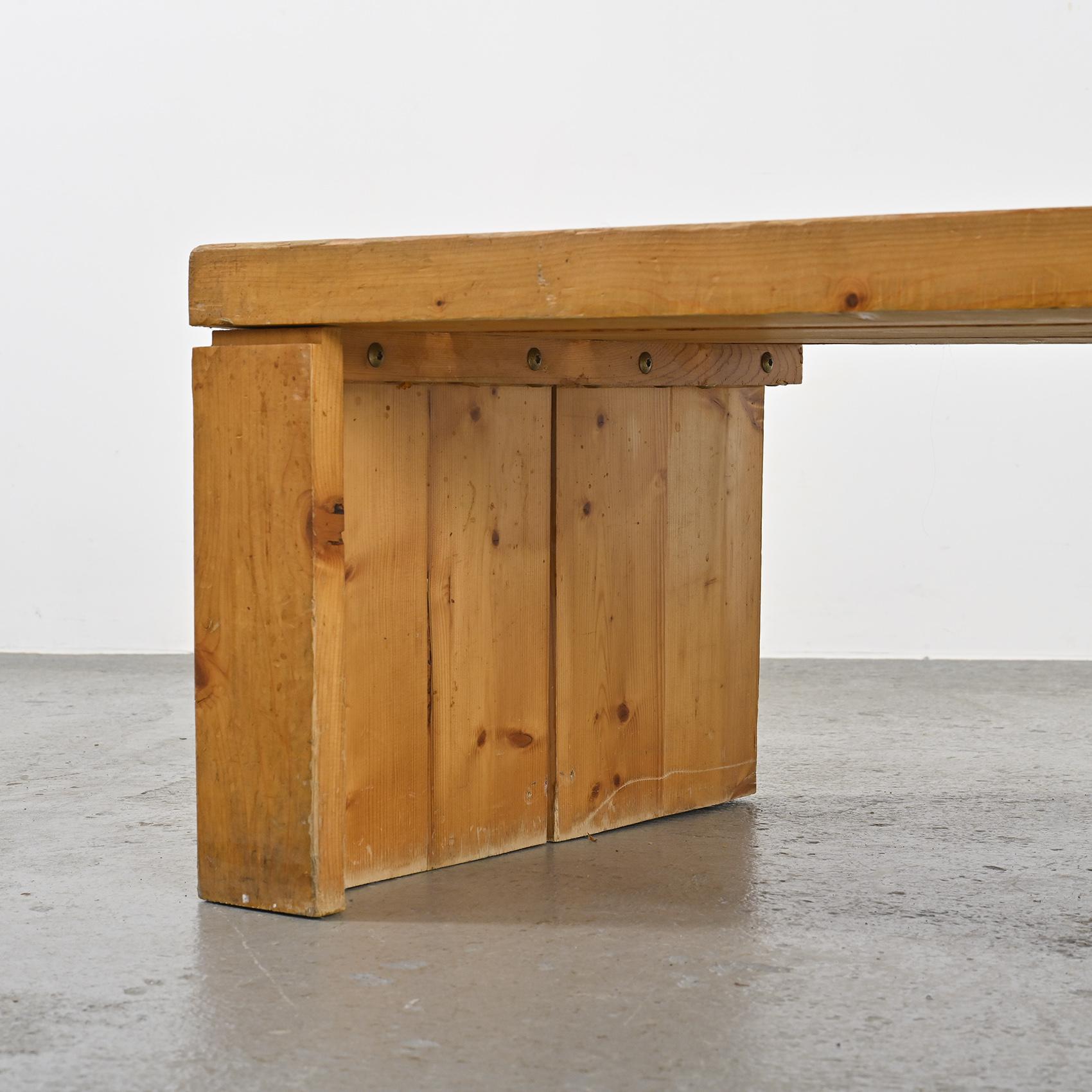 Grand banc en bois des Arcs de Charlotte Perriand, 1985 en vente 3