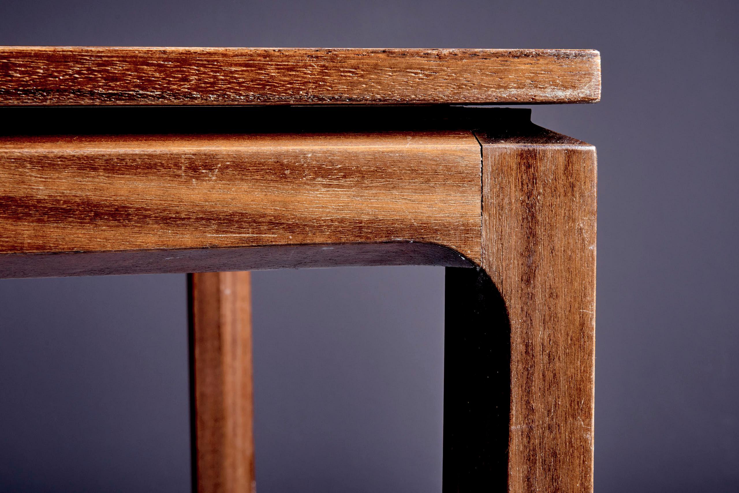 Gran mesa baja de madera atribuida a Kai Kristiansen Madera en venta