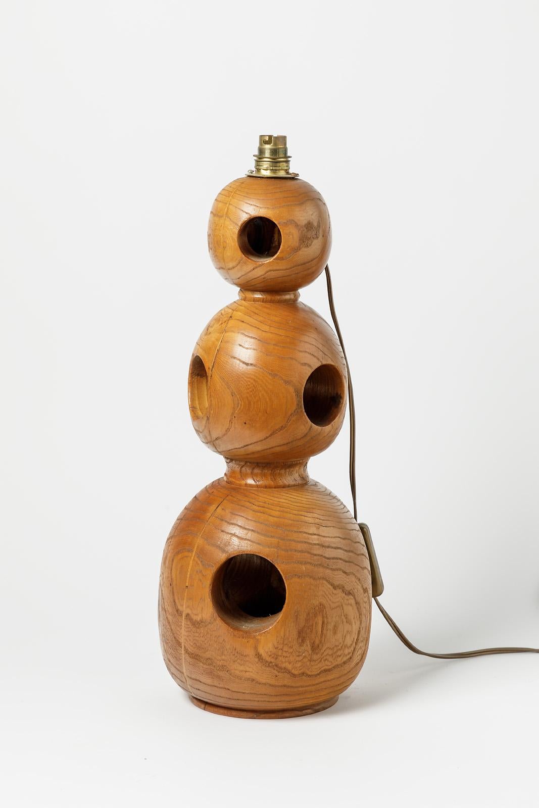 Large Wood Sculptural Lamp with Holes XXth Century Design Unique Lighting 1970 In Excellent Condition For Sale In Neuilly-en- sancerre, FR