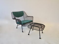 Grande chaise longue et pouf Sculptura en fer forgé avec maille d'acier de Woodard